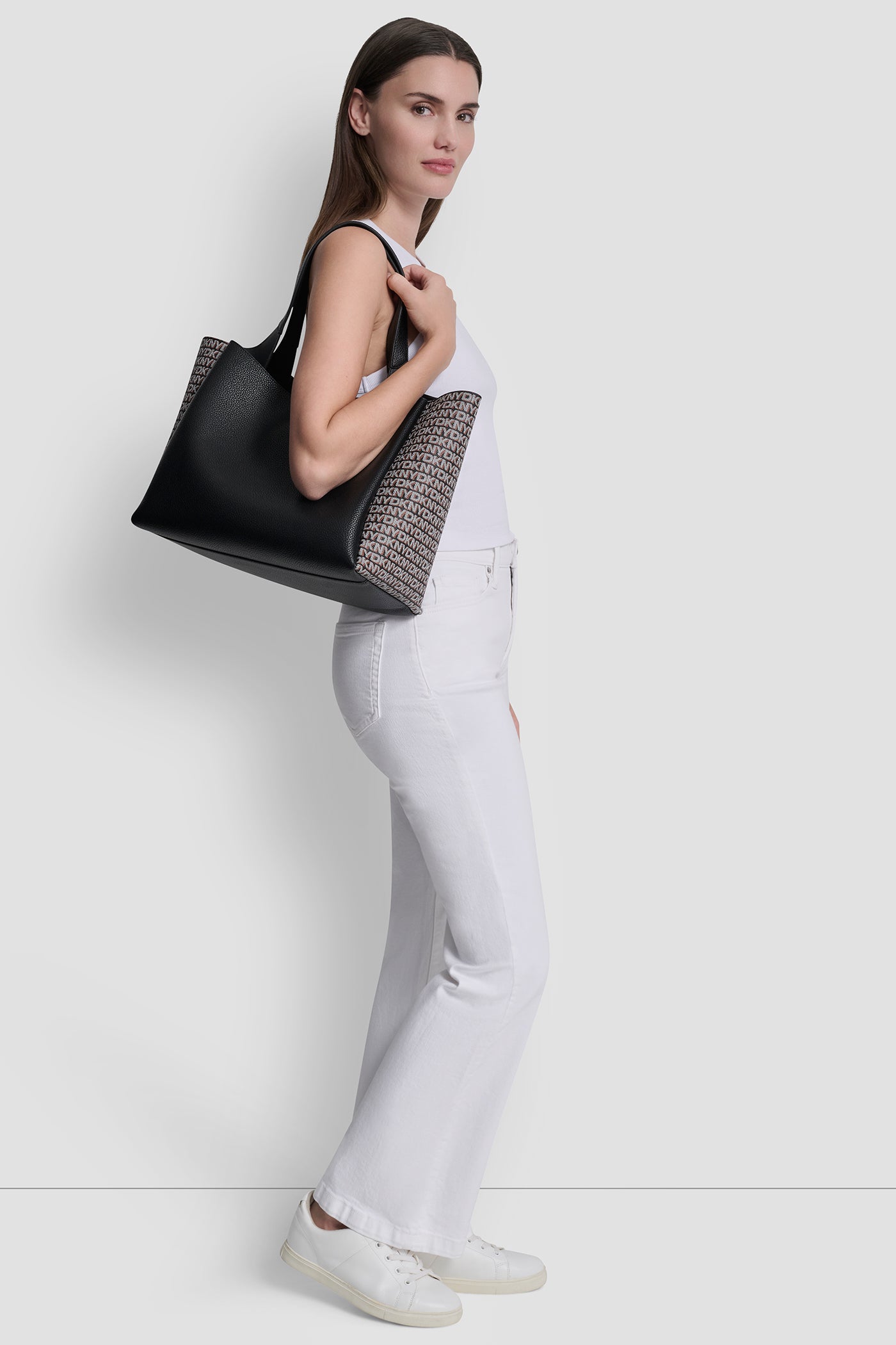 WILLA NEW YORK LOGO TOTE VIEW 8