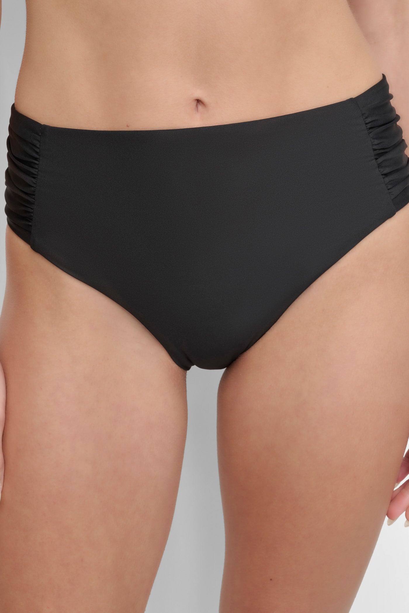 U-WIRE BANDEAU SHIRRED BIKINI VIEW 4 | Summer Essentials