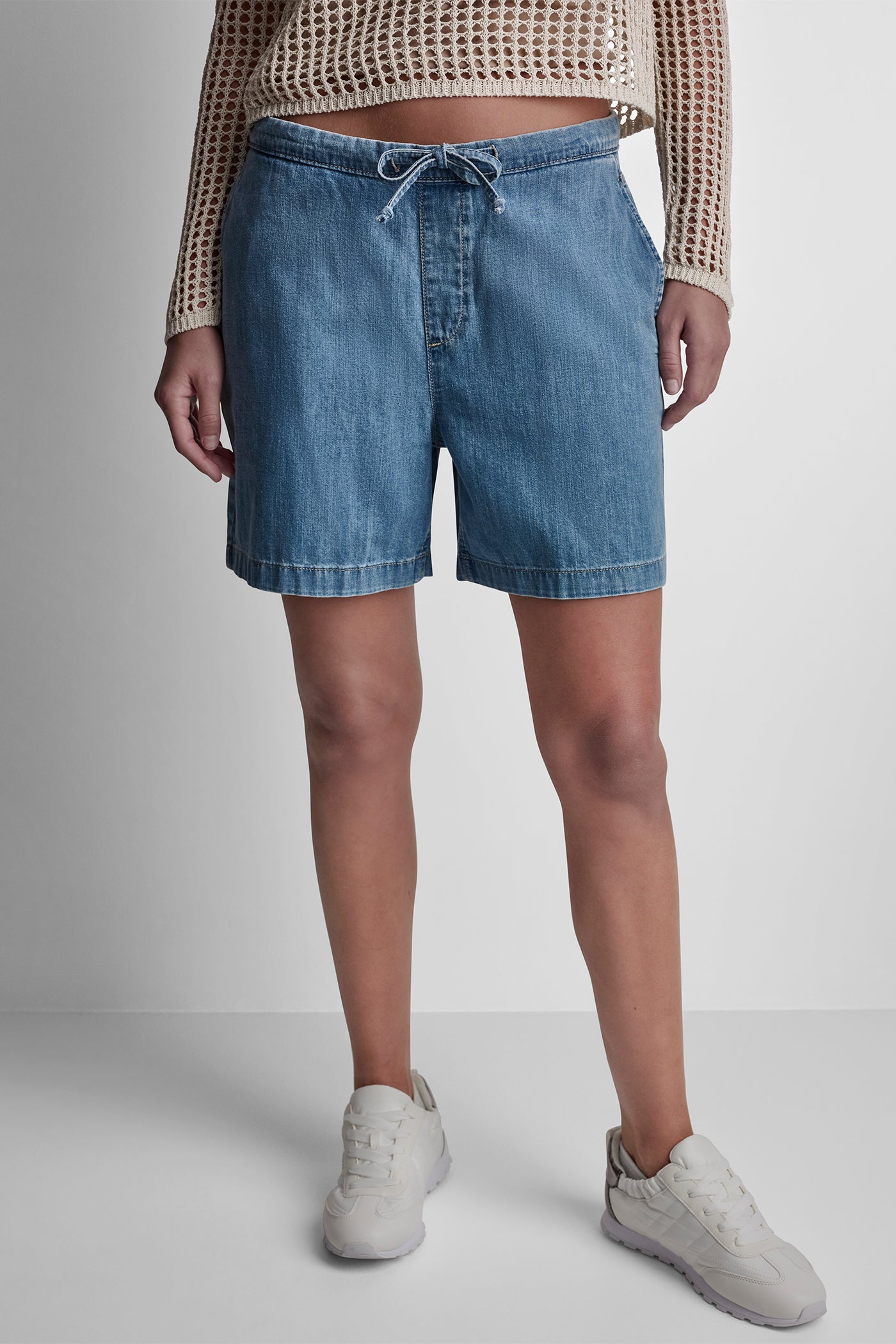 MID-RISE RELAXED DENIM SHORT WITH DRAWCORD VIEW 5 | Clothing