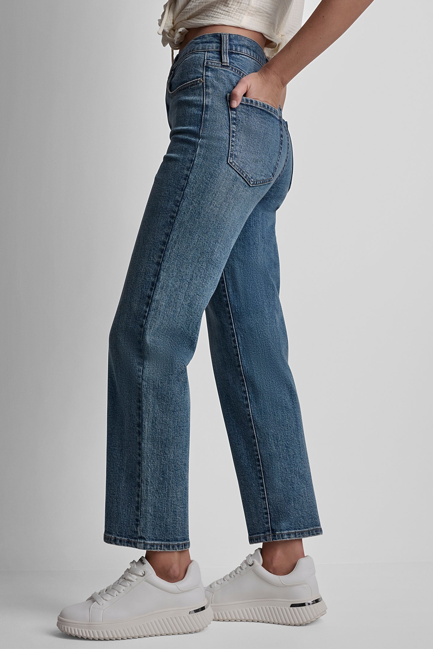 HIGH-RISE CLASSIC STRAIGHT VIEW 3 | Denim Destination