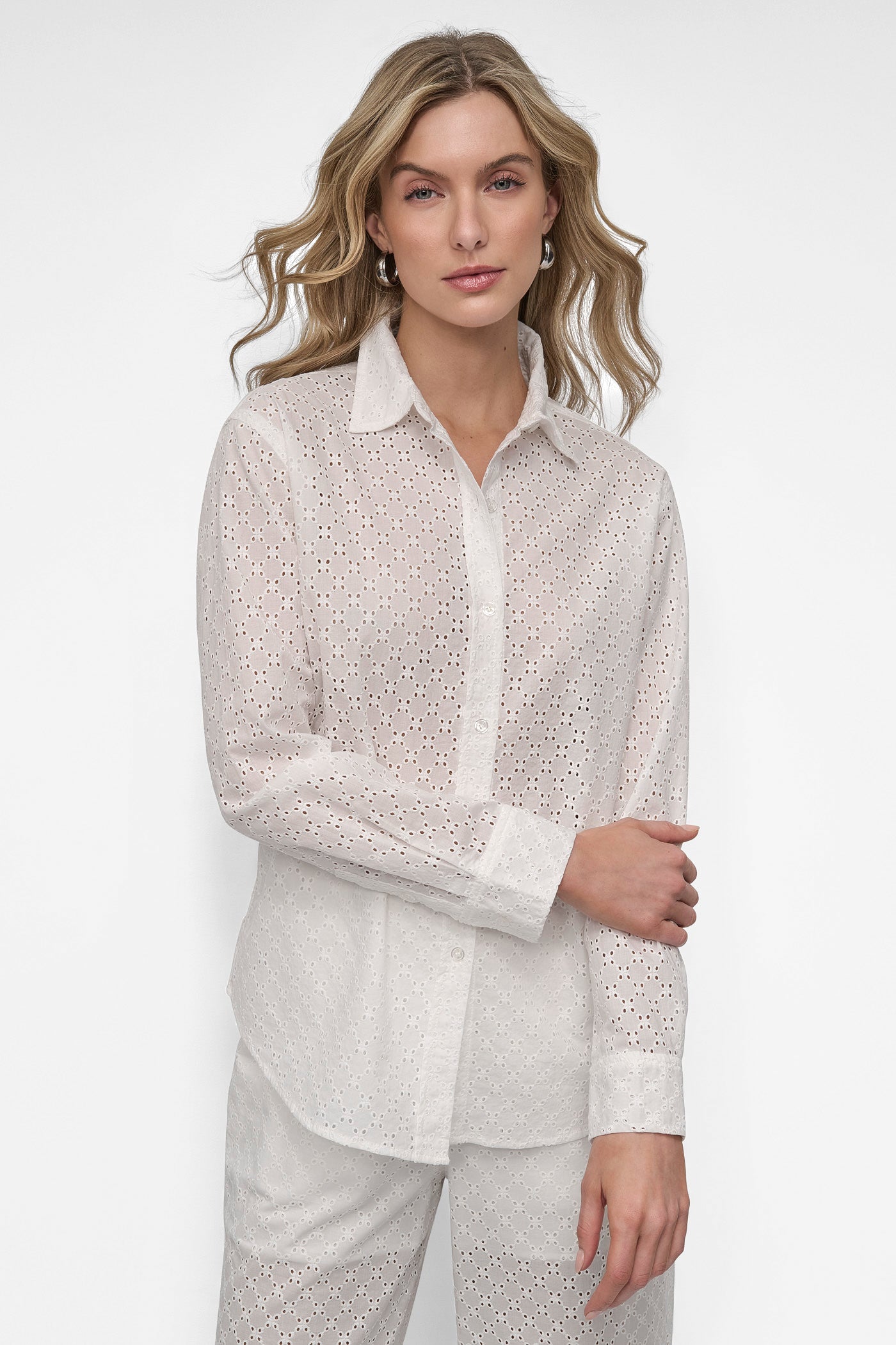 CLOVER WHITE EYELET LONG SLEEVE BUTTON FRONT SHIRT, FRONT VIEW | DKNY JEANS