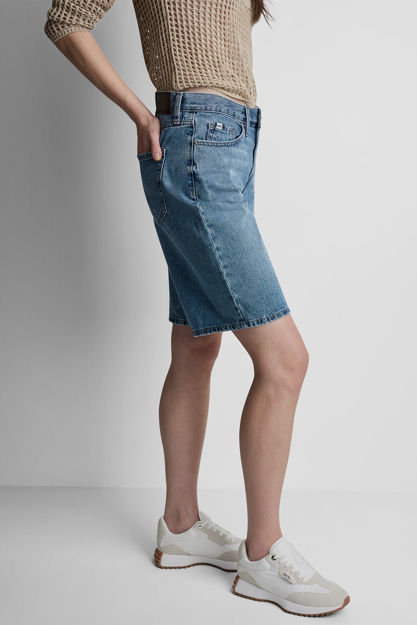 MID-RISE RELAXED DENIM SHORT VIEW 4 | Shorts