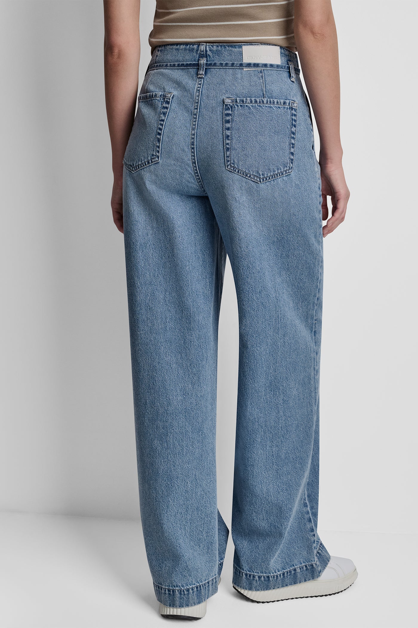 HIGH-RISE WIDE LEG JEAN VIEW 3 | Pants & Denim