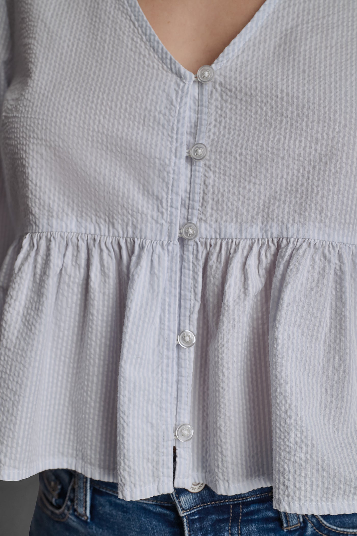 PUFF SLEEVE V-NECK SHIRT VIEW 6 | SPRING 2026