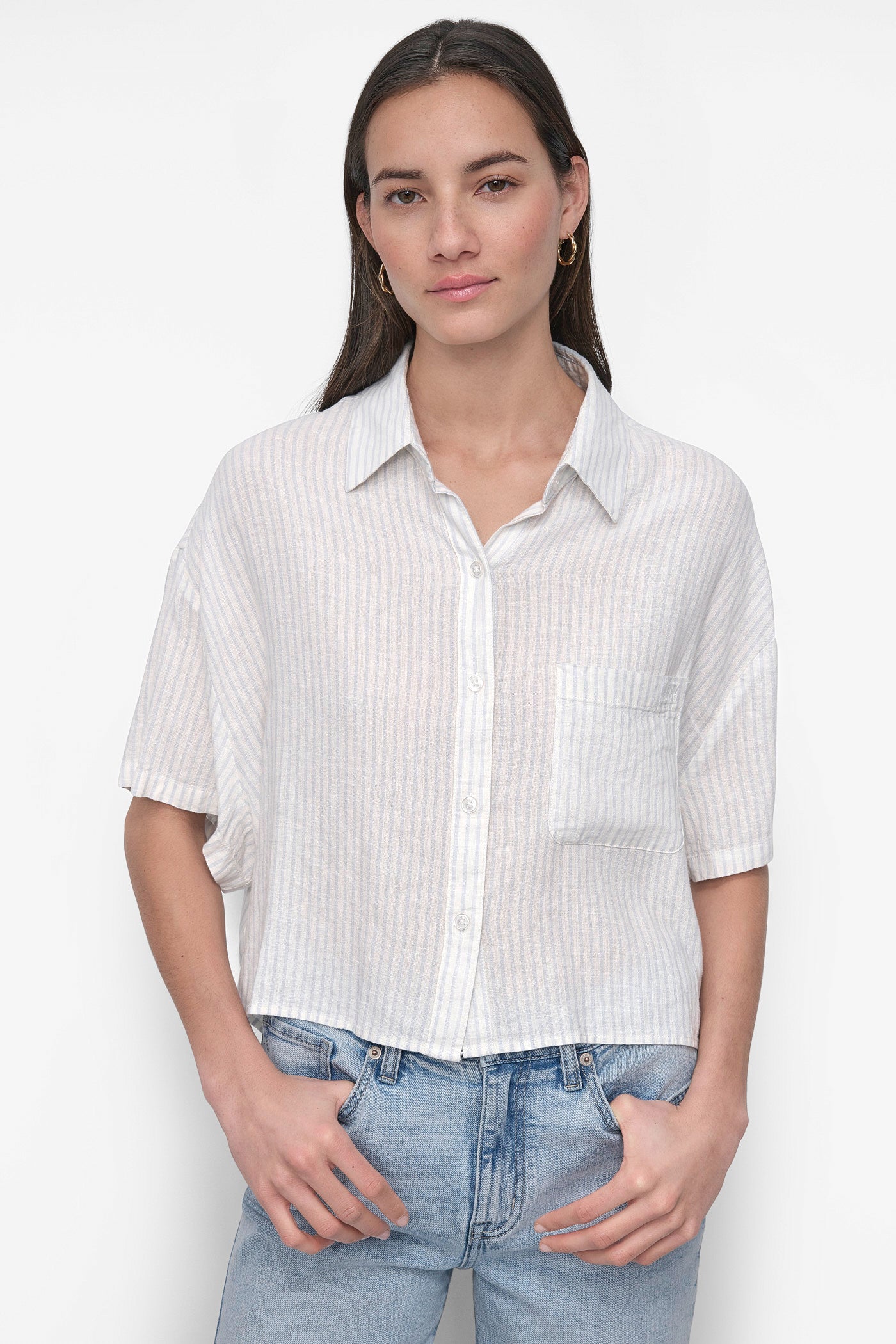 JONES STRIPE POWDER CROPPED LINEN-BLEND SHIRT, FRONT VIEW | WOMEN'S SWEATERS & TOPS