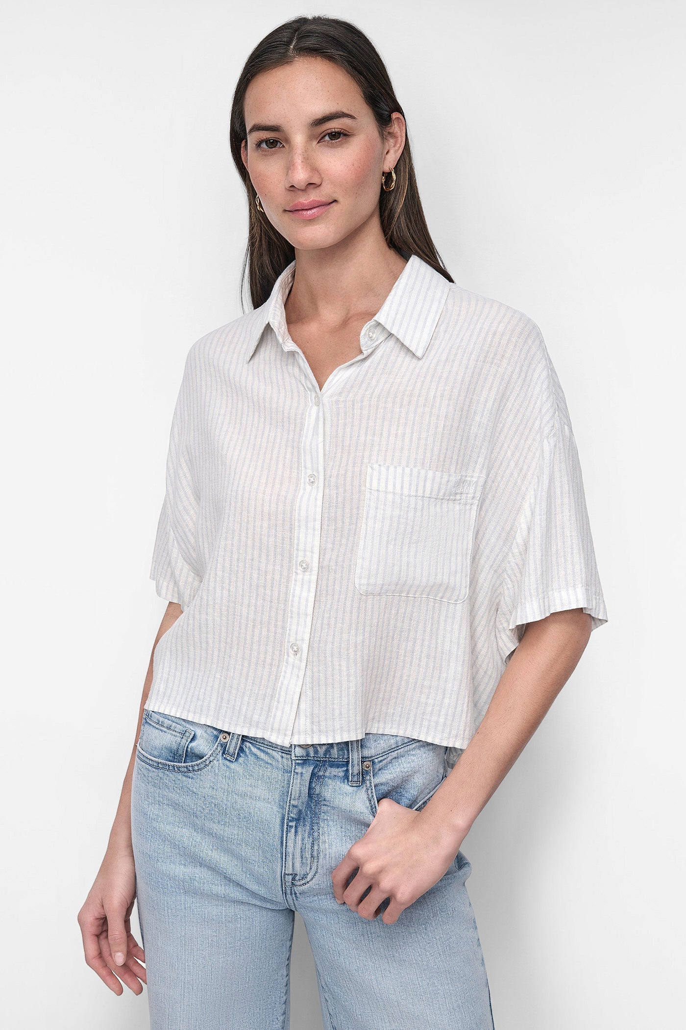 CROPPED LINEN-BLEND SHIRT VIEW 4 | WOMEN'S SWEATERS & TOPS