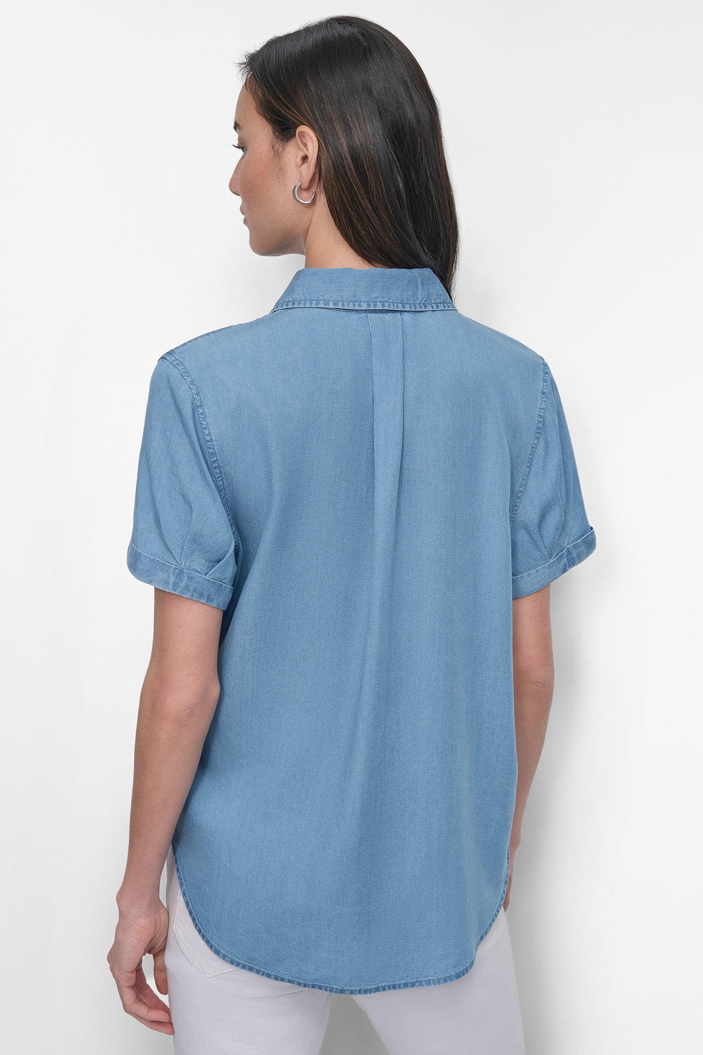 CHAMBRAY ROLLED SLEEVE SHIRT, BACK VIEW | Denim Destination