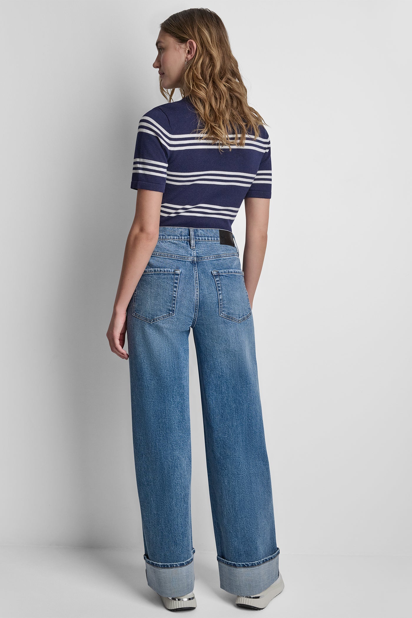 HIGH-RISE CUFFED WIDE LEG VIEW 3
