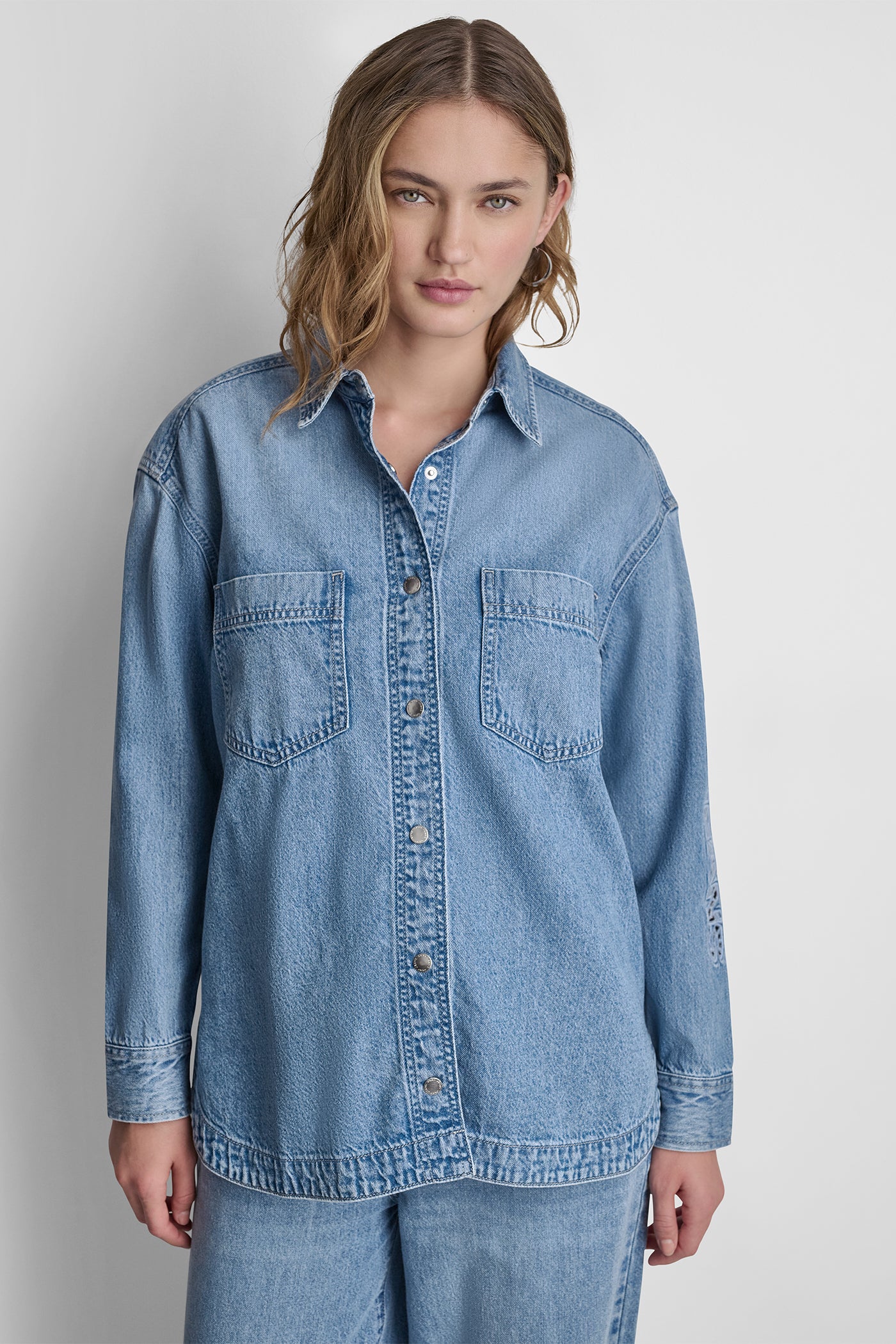 DENIM SHIRT WITH LOGO CUTOUT VIEW 5 | WOMEN'S SWEATERS & TOPS