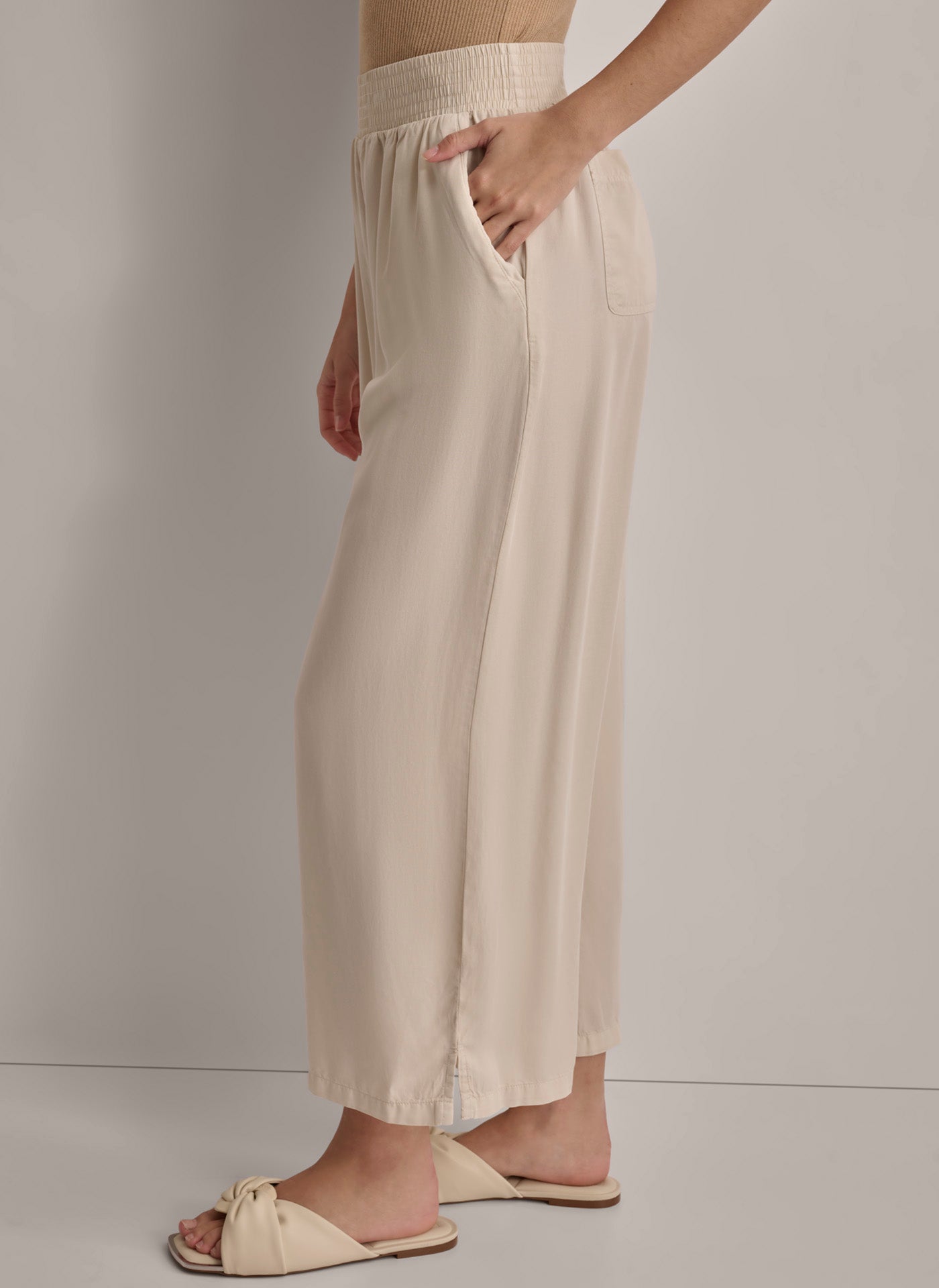 GARMENT DYE WIDE LEG ANKLE PANT