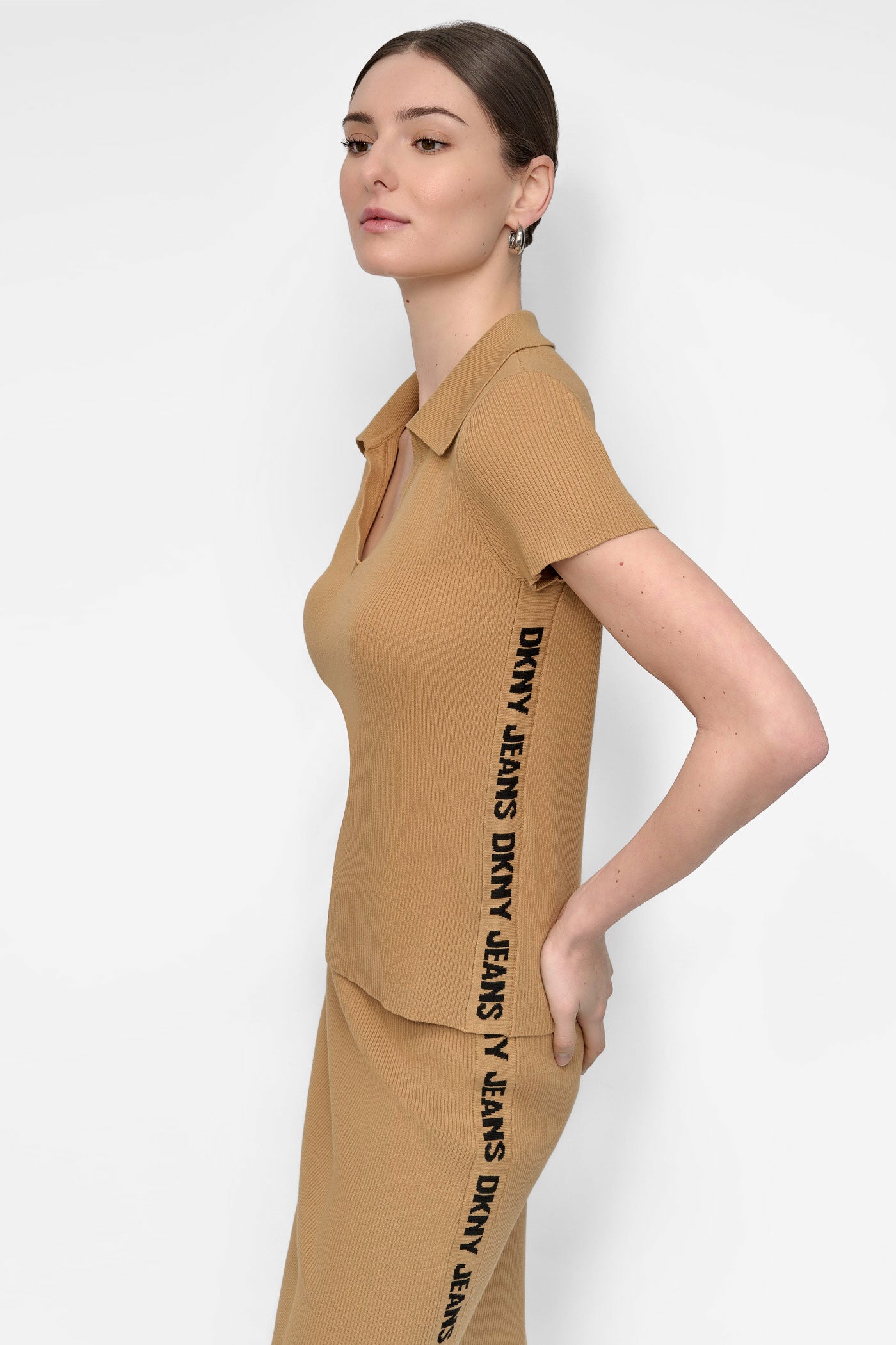 LOGO RIB-KNIT POLO VIEW 3 | WOMEN'S SWEATERS & TOPS