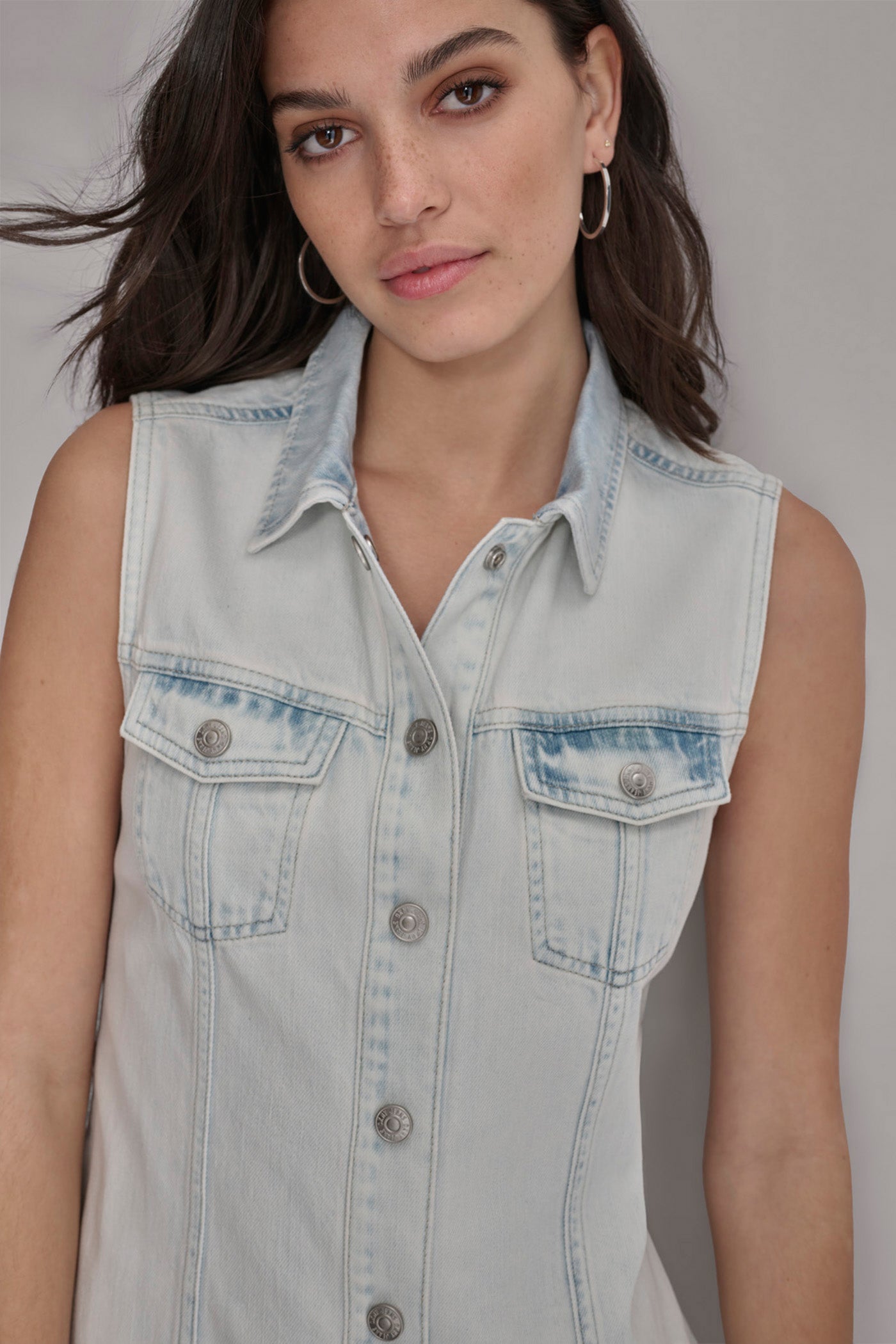 SLEEVELESS DENIM MAXI SHIRT DRESS VIEW 7
