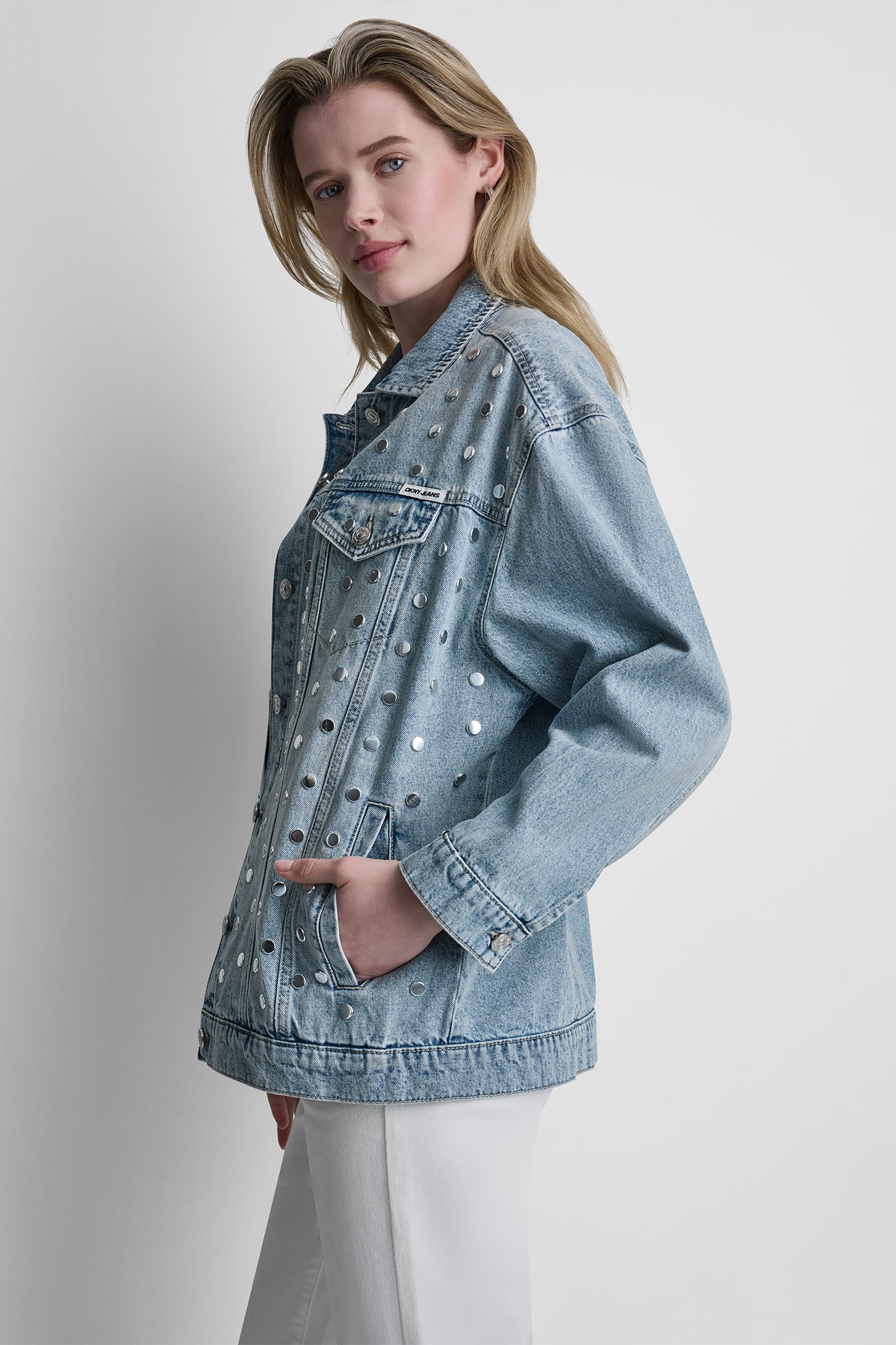 OVERSIZED DENIM TRUCKER JACKET WITH STUDS VIEW 4 | WOMENS COATS & JACKETS