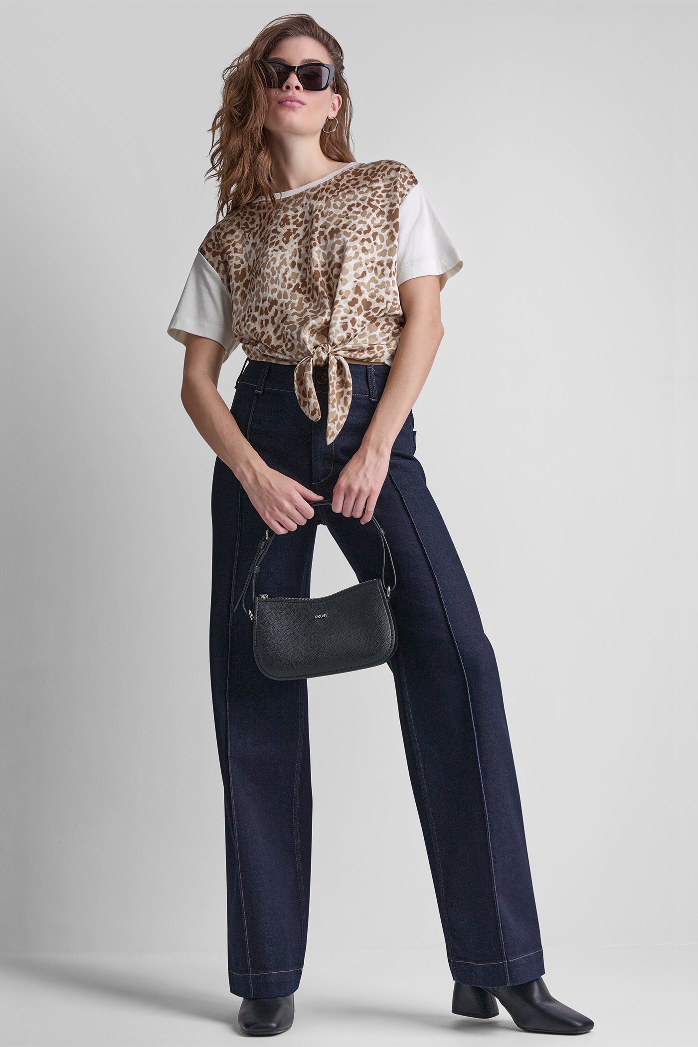 HIGH-RISE PINTUCKED WIDE-LEG JEAN VIEW 1