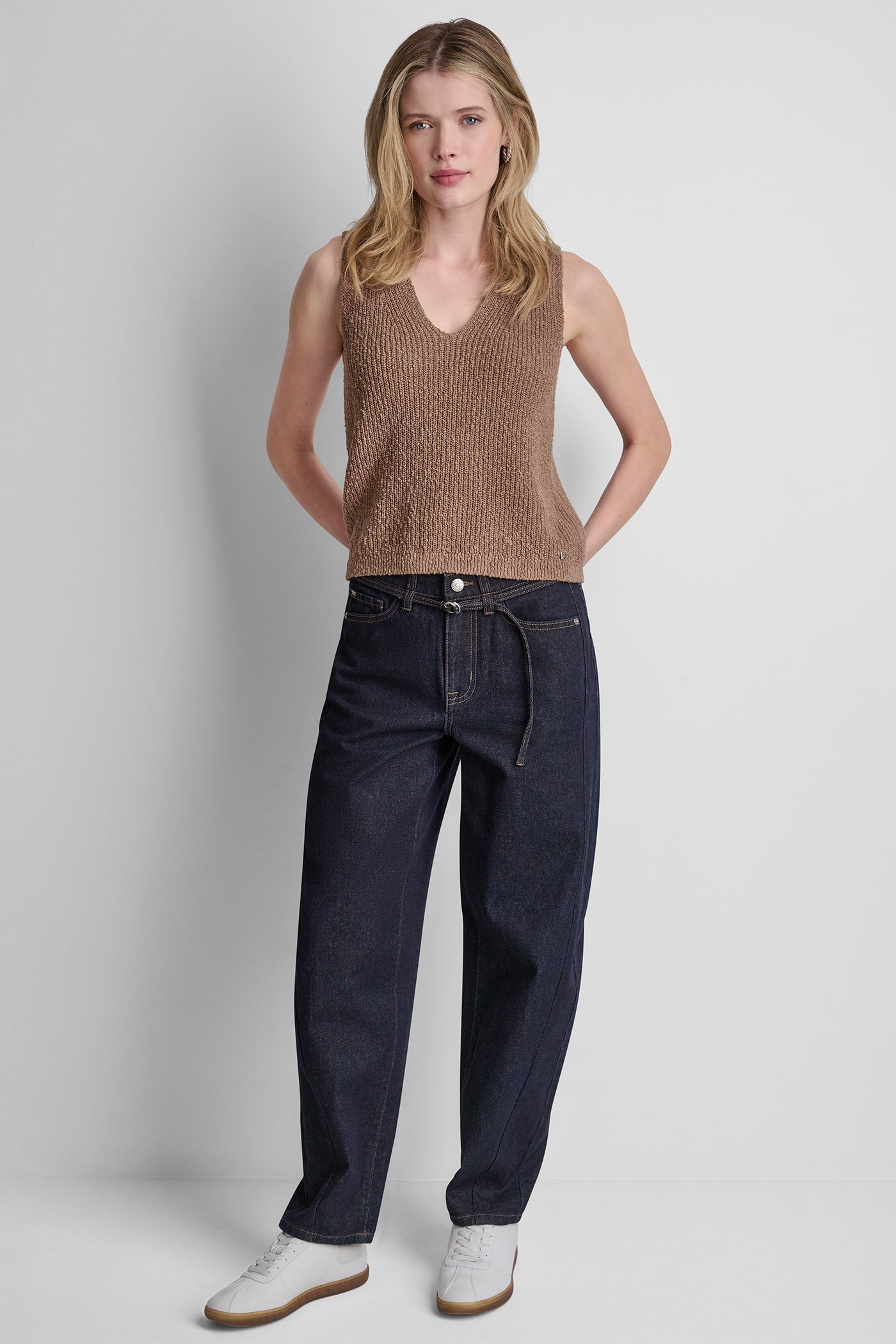 MID-RISE BARREL JEAN VIEW 5 | Denim Destination