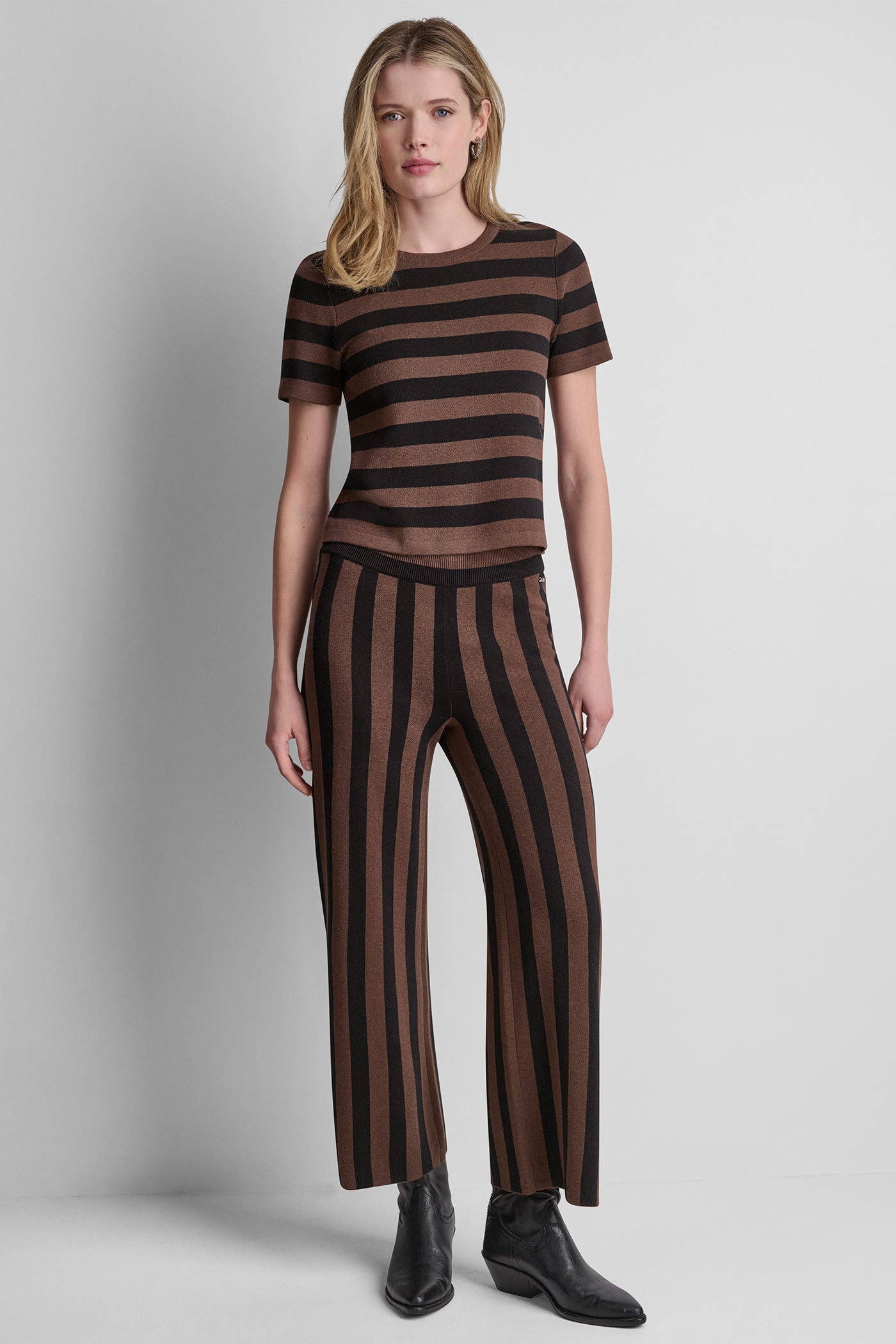 SHORT SLEEVE STRIPE SWEATER VIEW 5 | DKNY JEANS