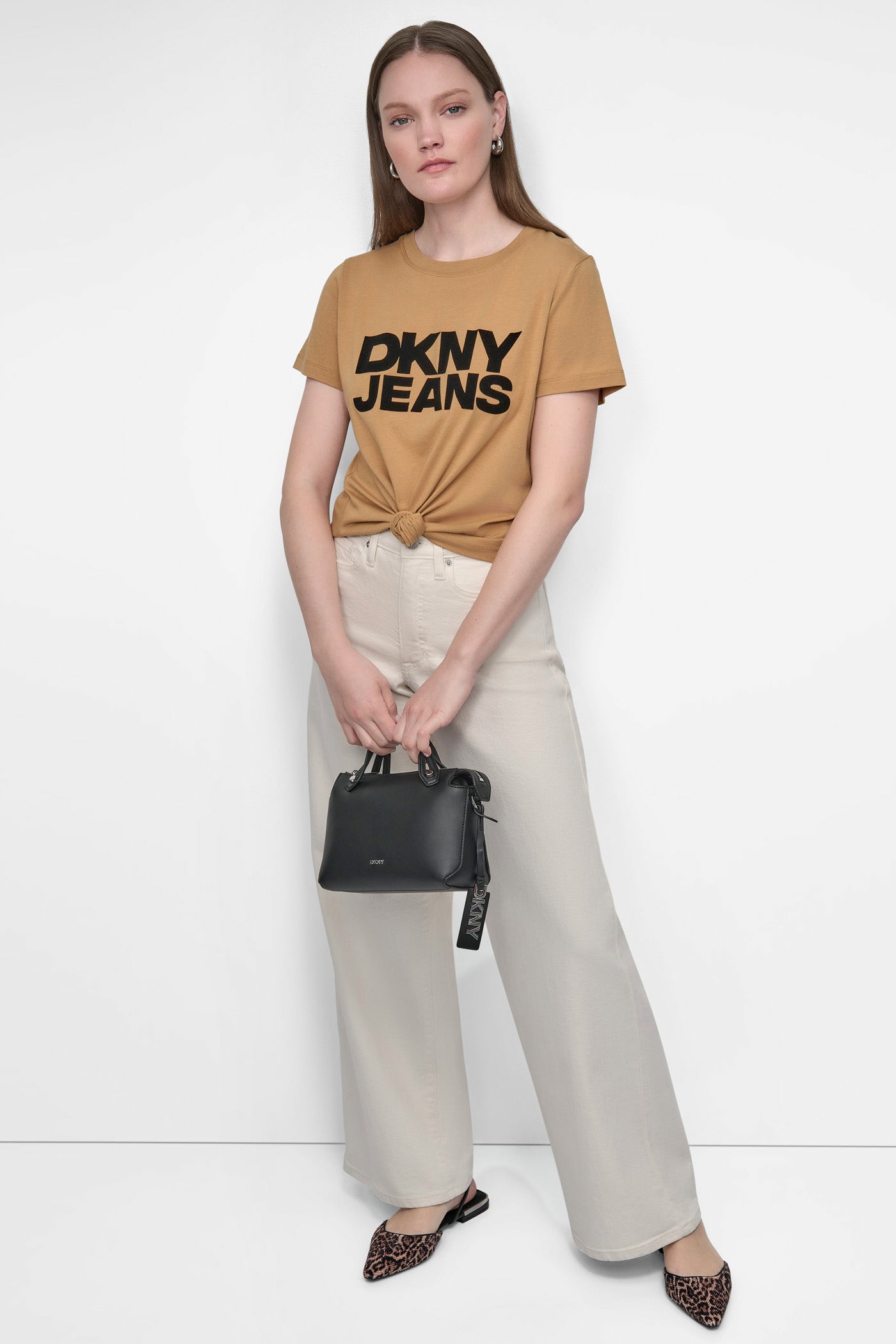 売れ筋商品|||ダナキャランニューヨーク Tシャツ トップス レディース Women's Flocked Logo Crewneck T-Shirt BBL - BLK/BLACK Flocked Logo Tee | Tee | DKNY