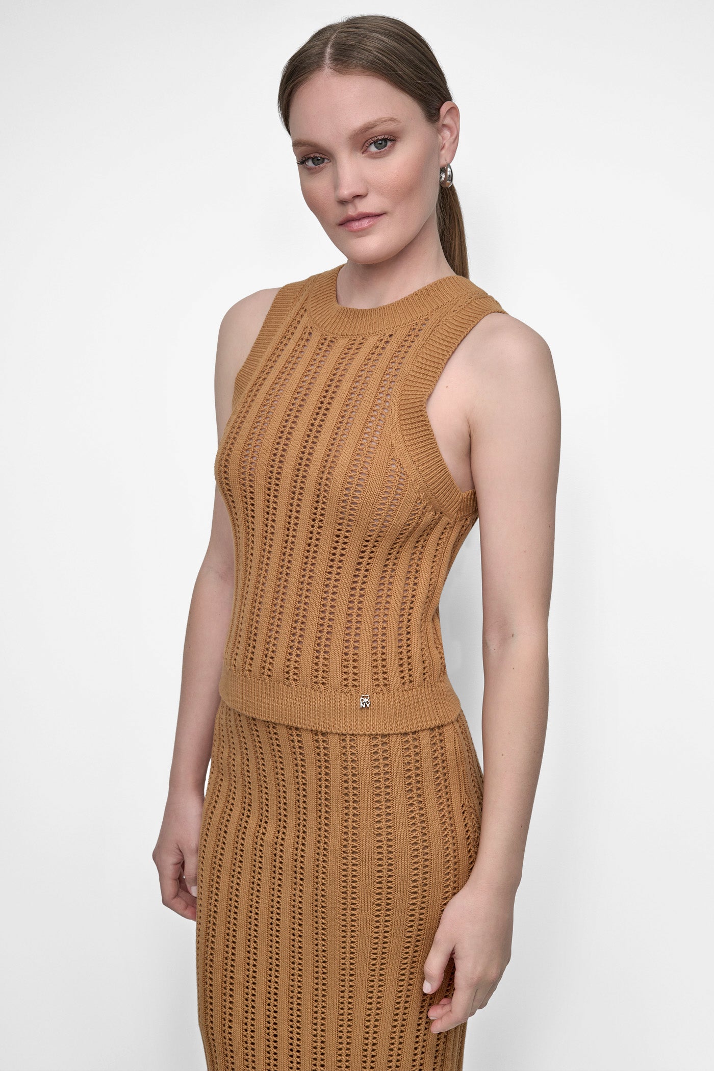 CABLE POINTELLE STITCH TANK VIEW 3 | Tees & Tanks