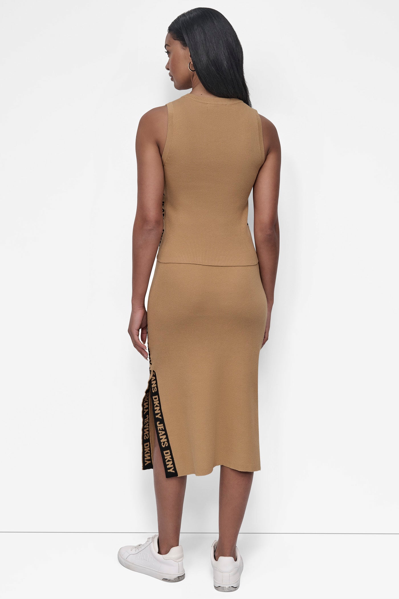 CROPPED LOGO-TRIMMED TOP VIEW 7
