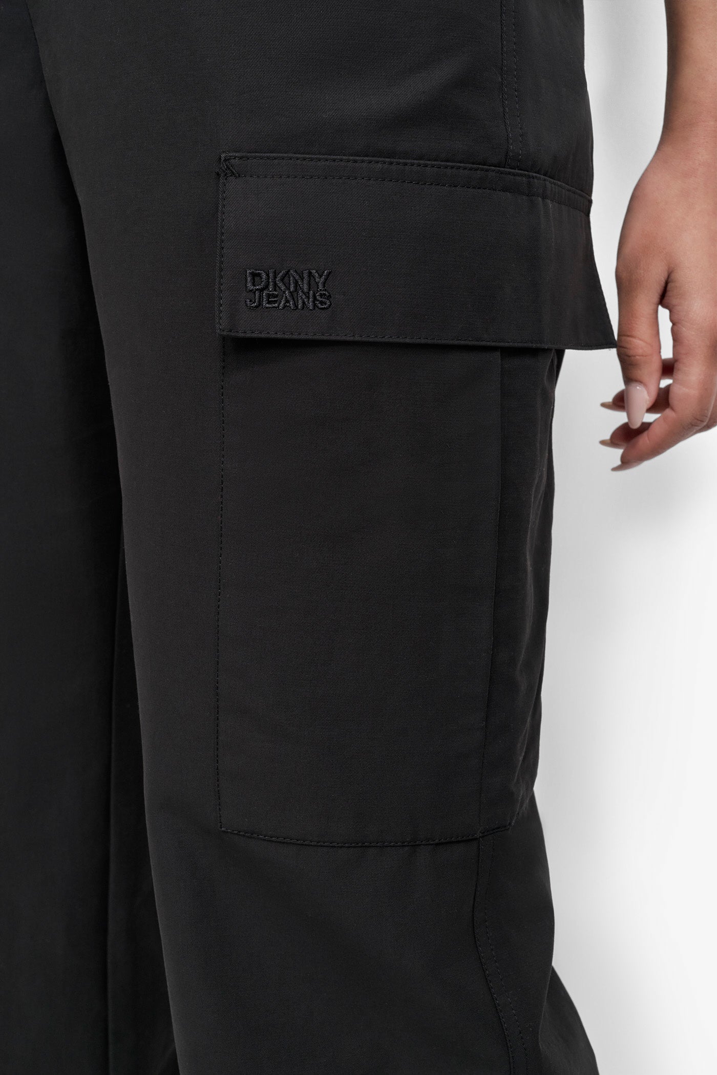 HIGH-RISE STRAIGHT-LEG CARGO PANT VIEW 5