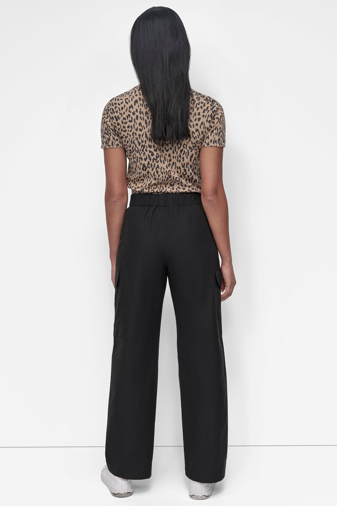 HIGH-RISE STRAIGHT-LEG CARGO PANT VIEW 6