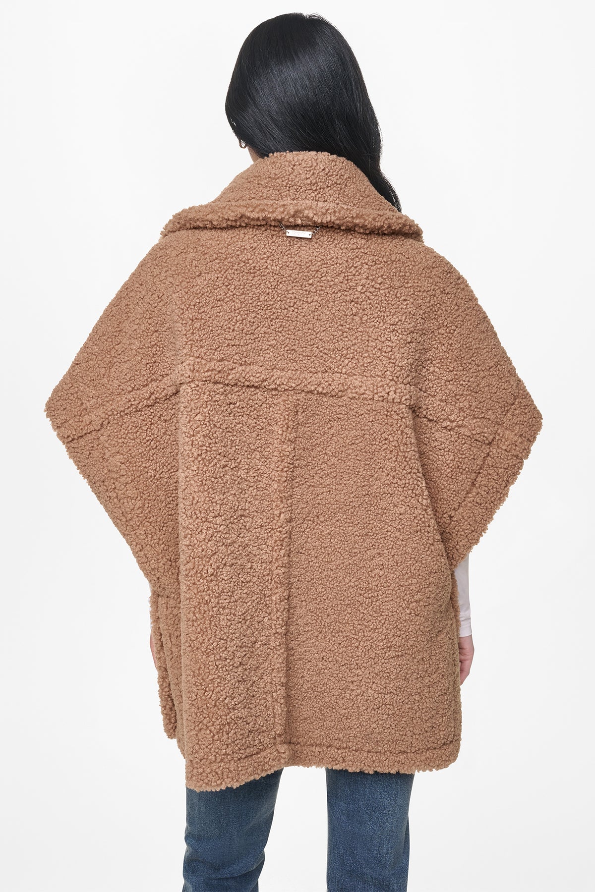 ASYMMETRICAL SHERPA PONCHO VIEW 2
