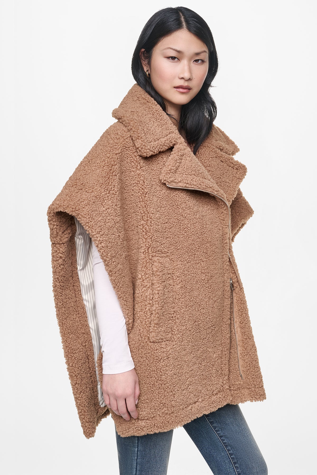 ASYMMETRICAL SHERPA PONCHO VIEW 2