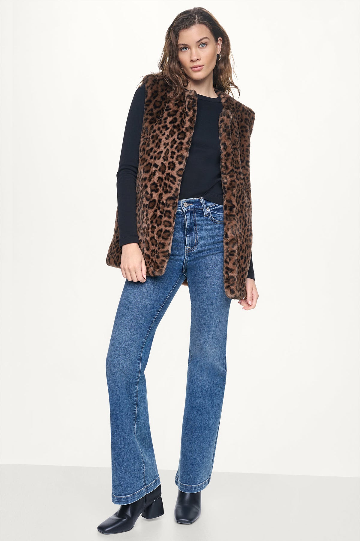 FAUX FUR COLLARLESS VEST VIEW 2
