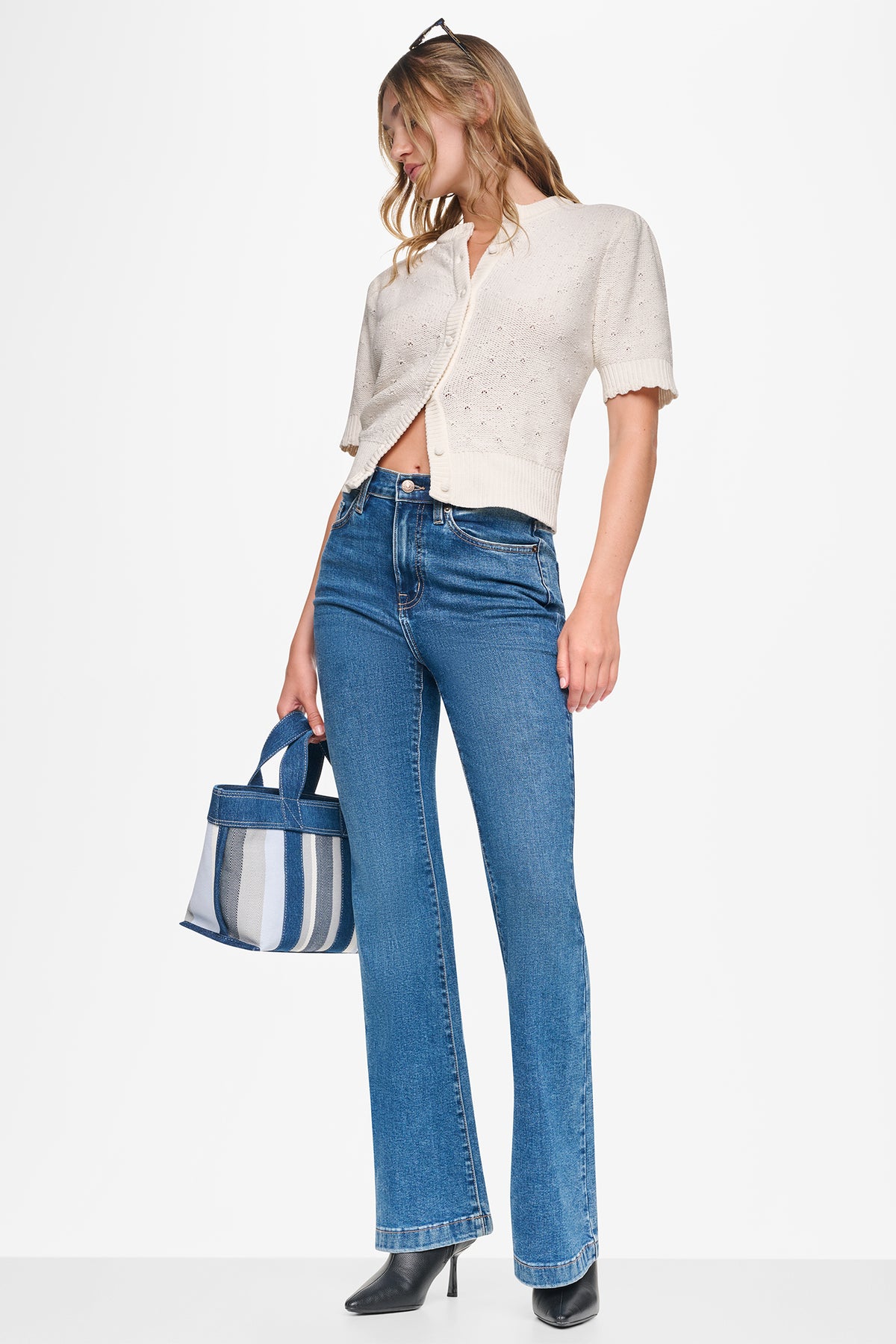 HIGH-RISE FLARE JEAN VIEW 2