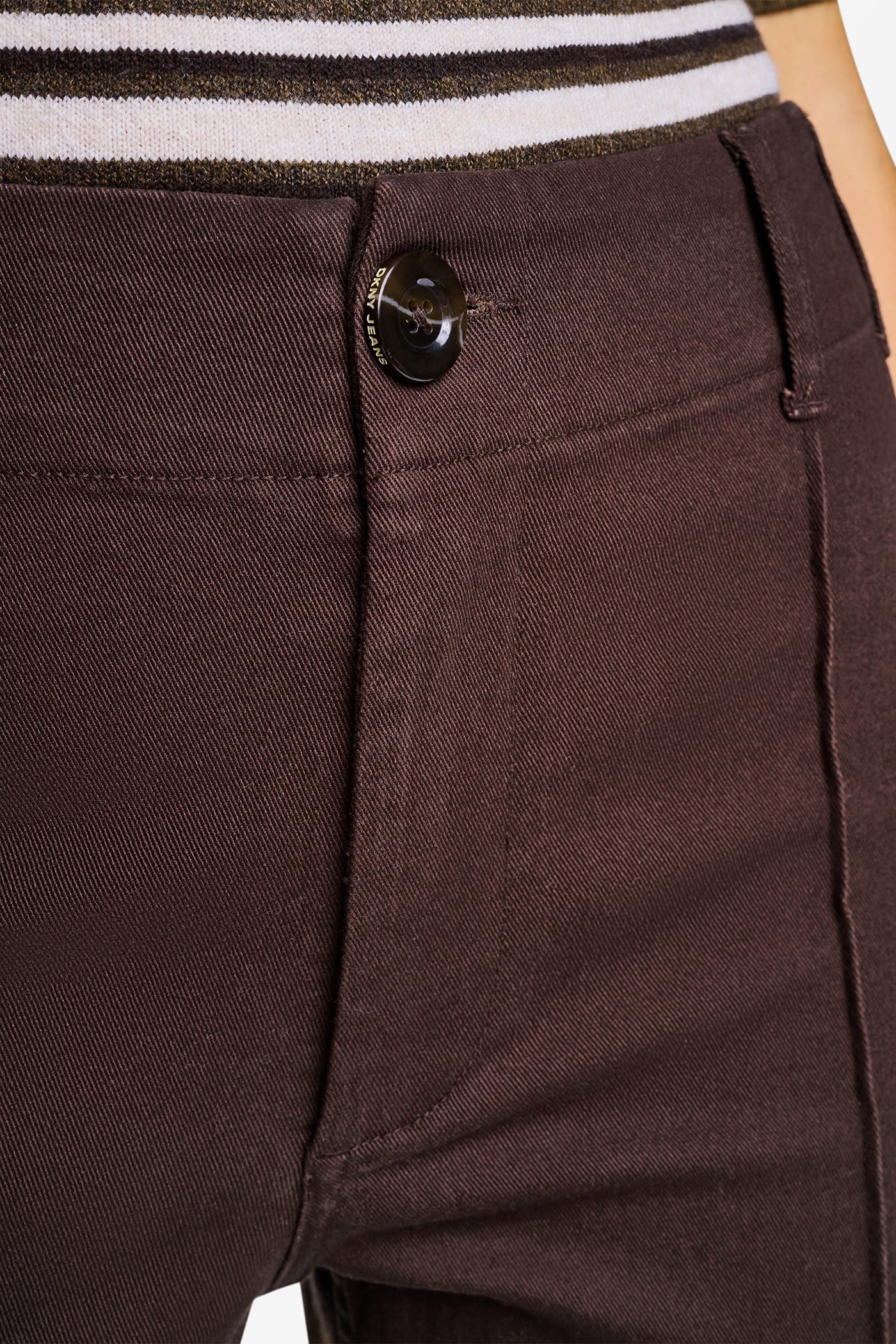 HIGH-RISE PINTUCKED WIDE-LEG JEAN VIEW 5