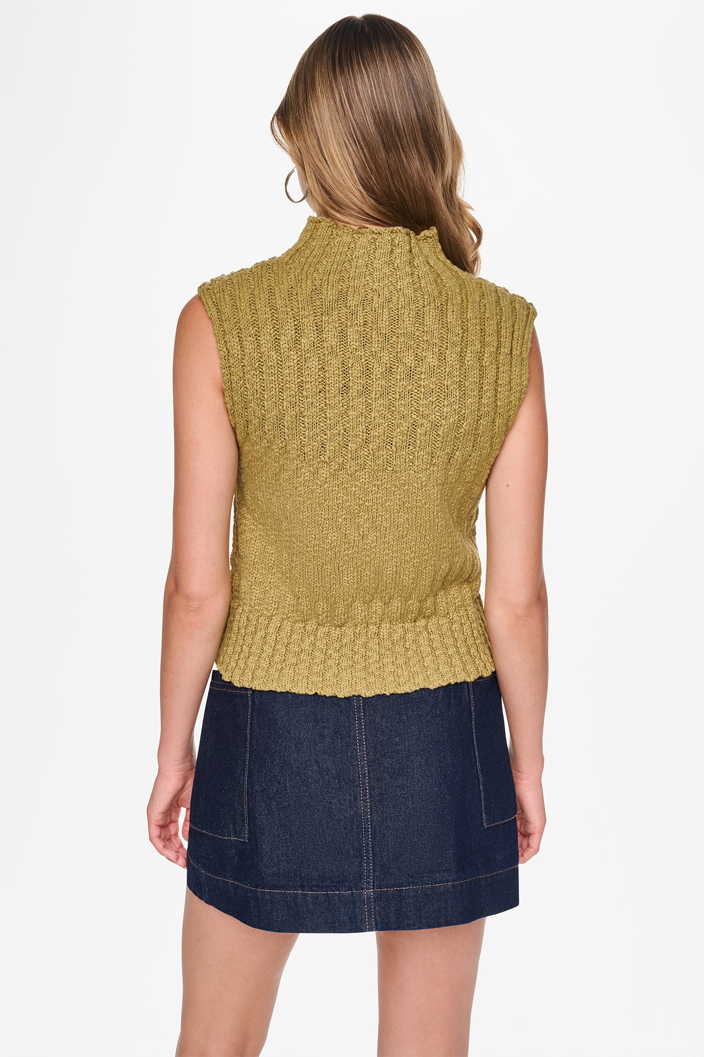 RIBBED MOCK-NECK SWEATER VEST VIEW 3