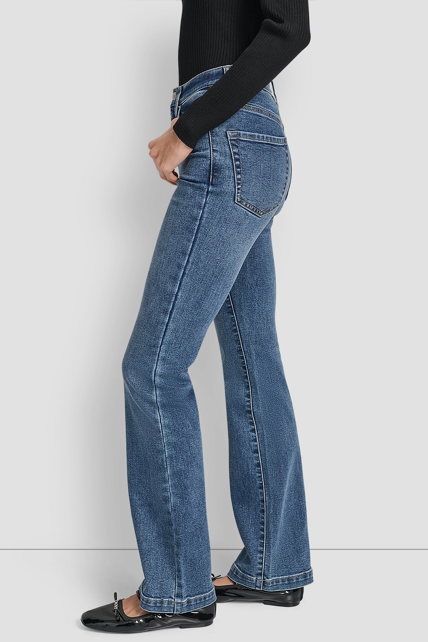 WILLIAMSBURG HIGH RISE FLARE  32 INCH INSEAM VIEW 3 | DKNY Promo