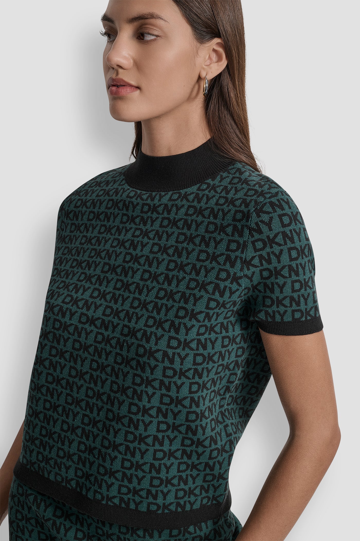LOGO JACQUARD SHORT SLEEVE MOCK NECK  TOP VIEW 4 | DKNY JEANS