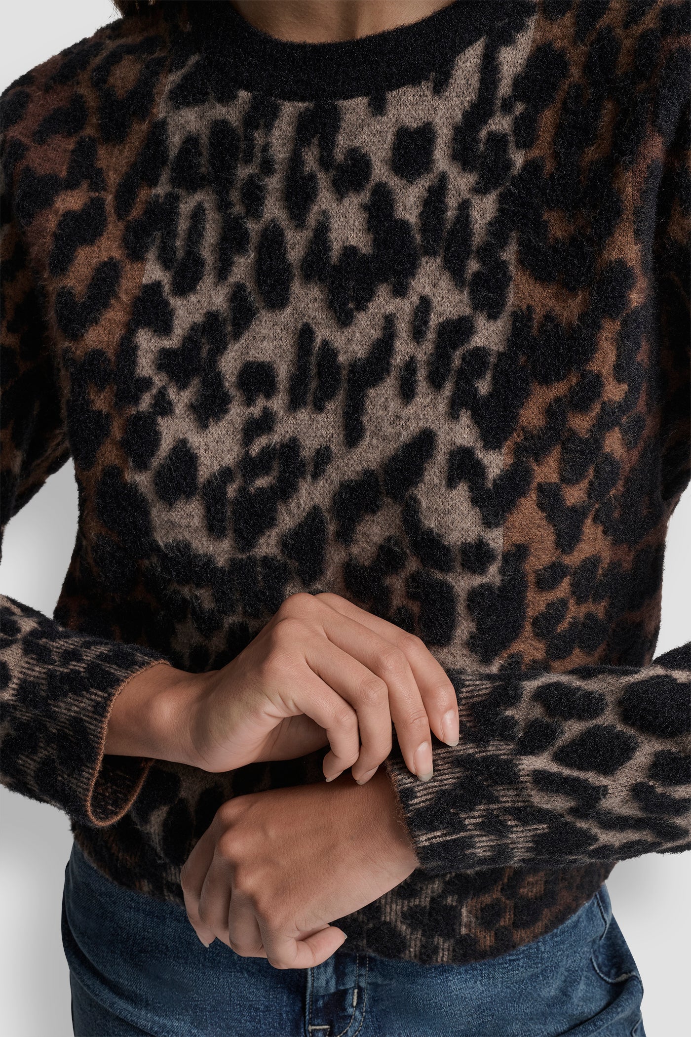 LONG SLEEVE CREW NECK LEOPARD SWEATER VIEW 4 | WOMEN'S SWEATERS & TOPS