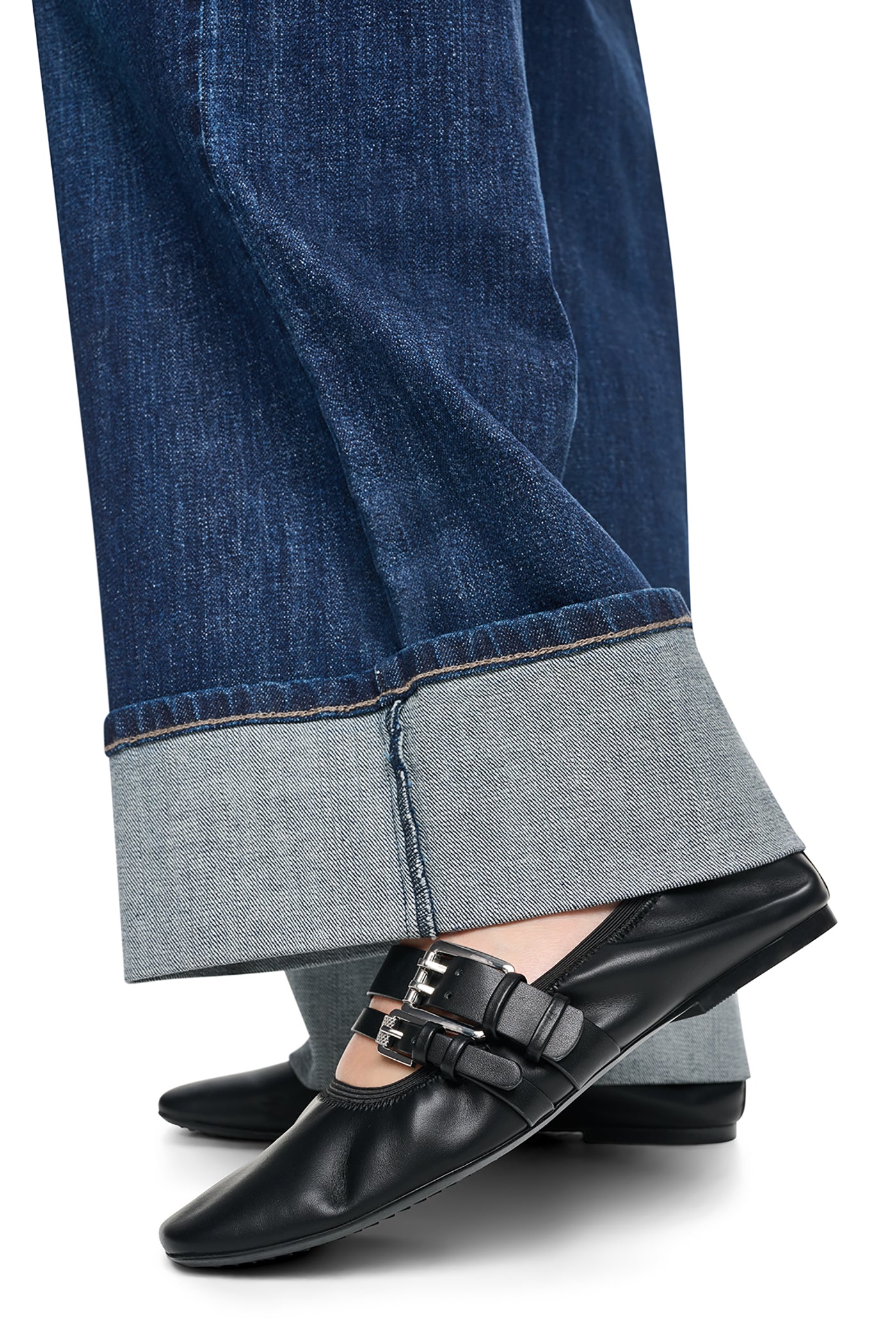HIGH-RISE CUFFED WIDE LEG VIEW 2
