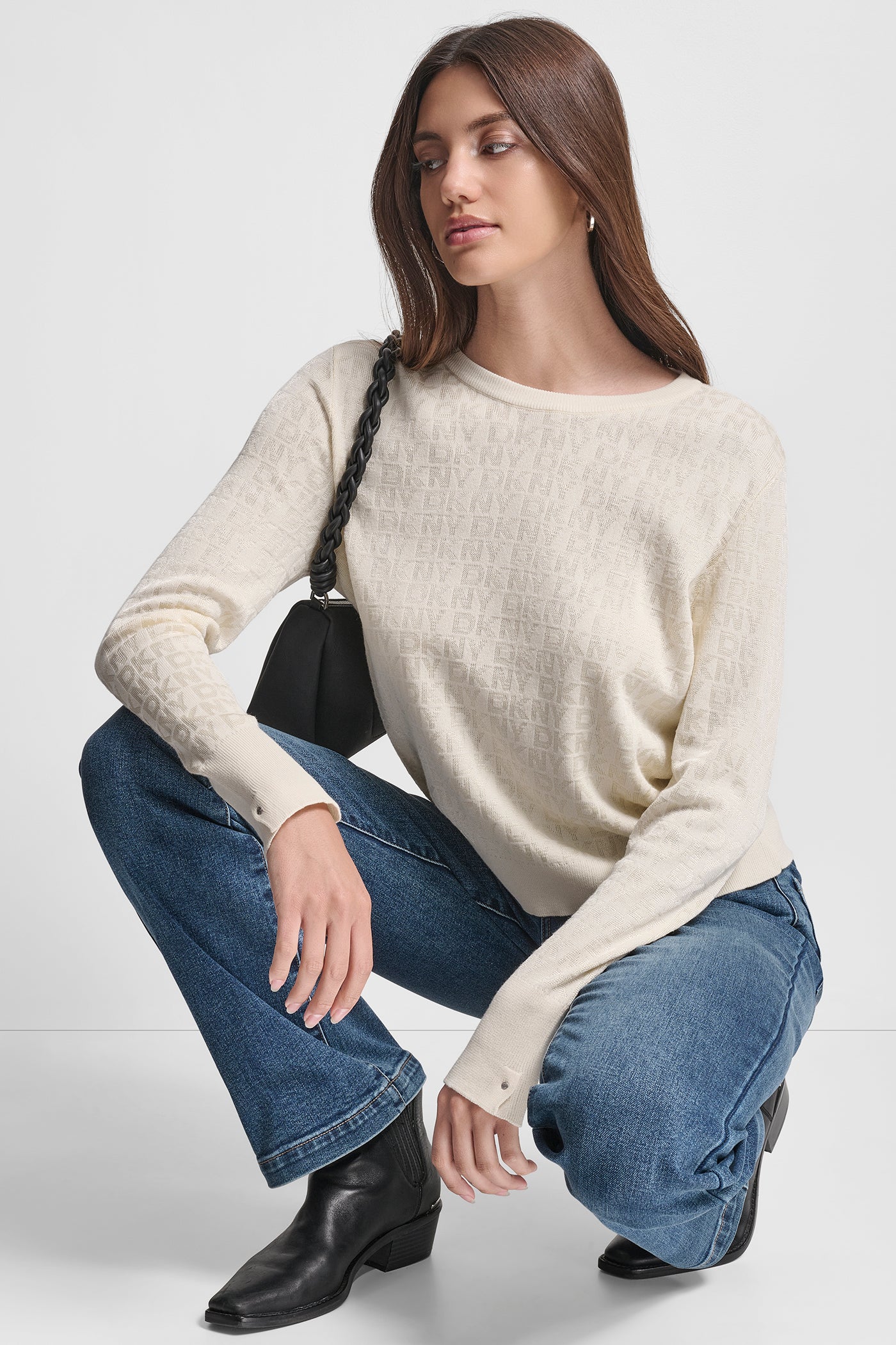 LONG SLEEVE CREW NECK LOGO SWEATER WITH CUFF SLIT VIEW 7 | Clothing