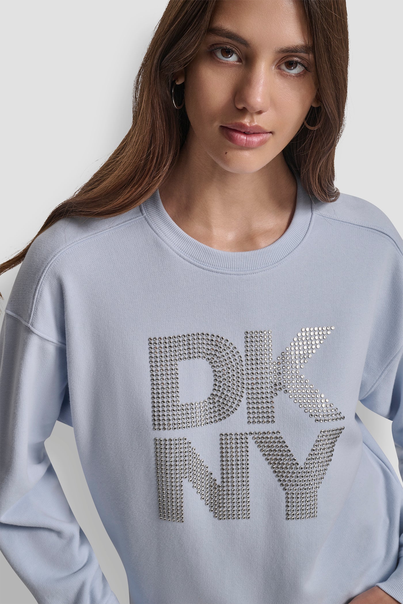 DKNY STACKED METAL RIM RHINESTONE LOGO CREW NECK VIEW 5 | New Arrivals
