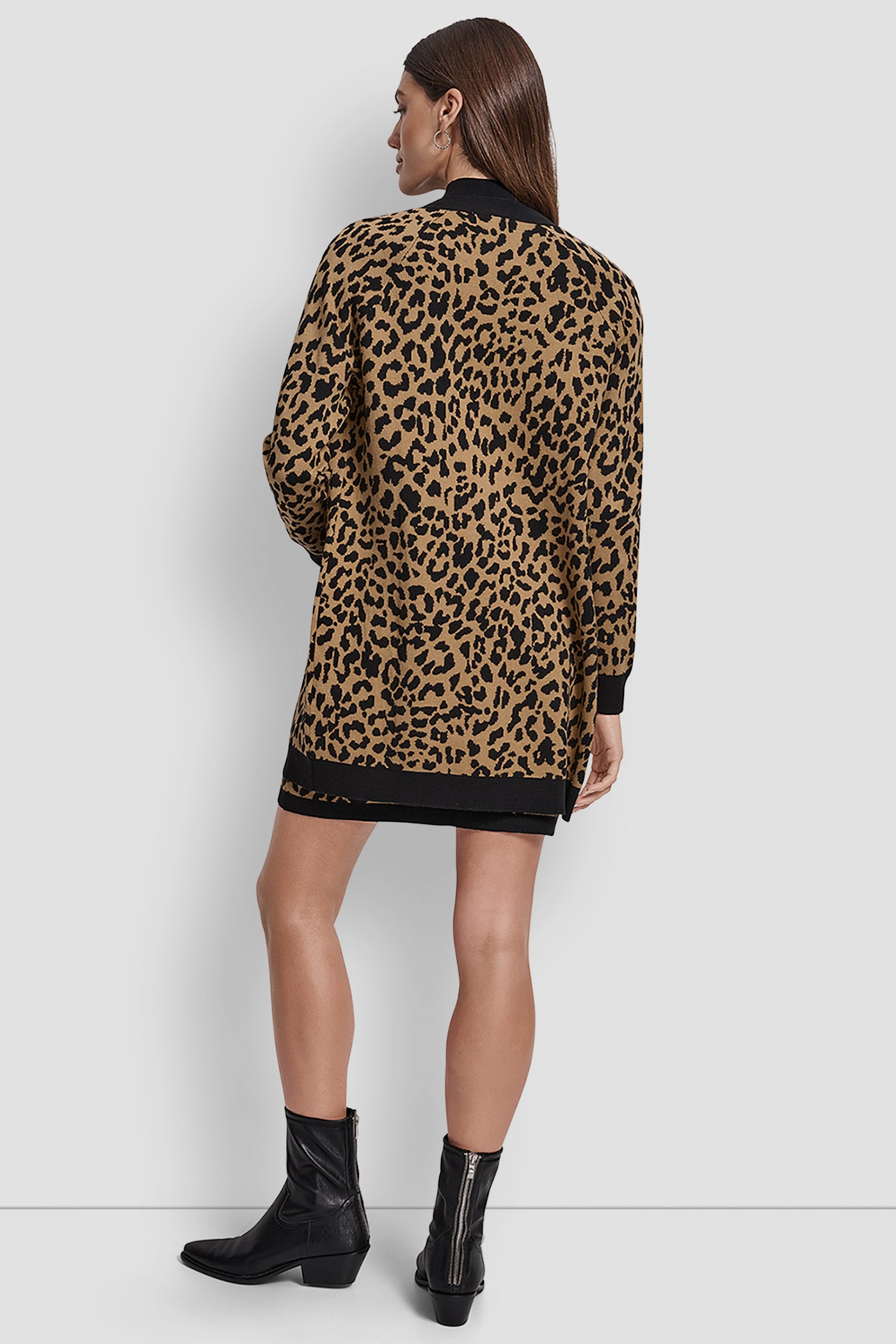 WHISKEY/BLACK LONG SLEEVE V-NECK CHEETAH JACQUARD CARDIGAN, BACK VIEW | WOMEN'S SWEATERS & TOPS