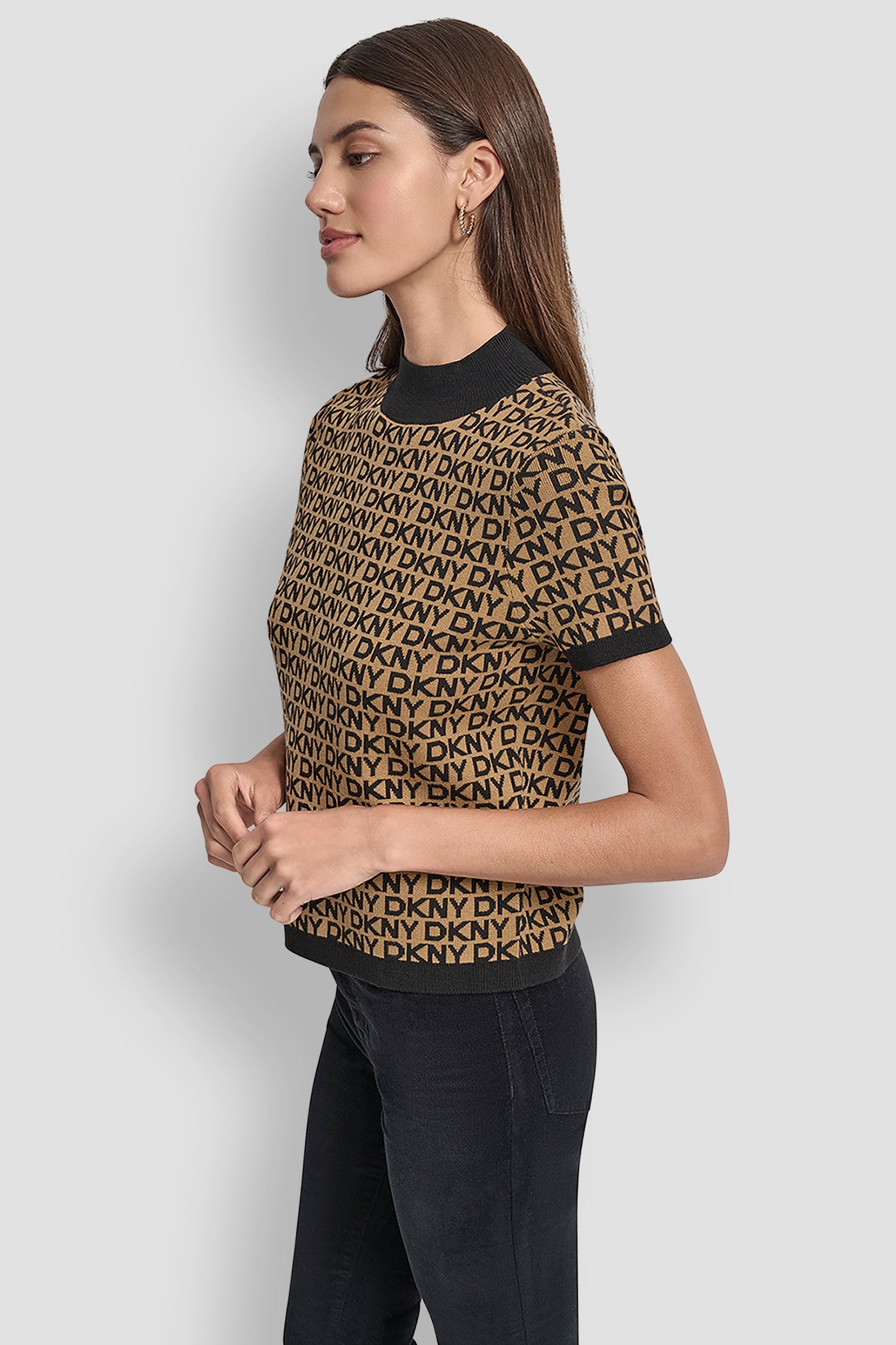 LOGO JACQUARD SHORT SLEEVE MOCK NECK  TOP VIEW 3 | DKNY JEANS