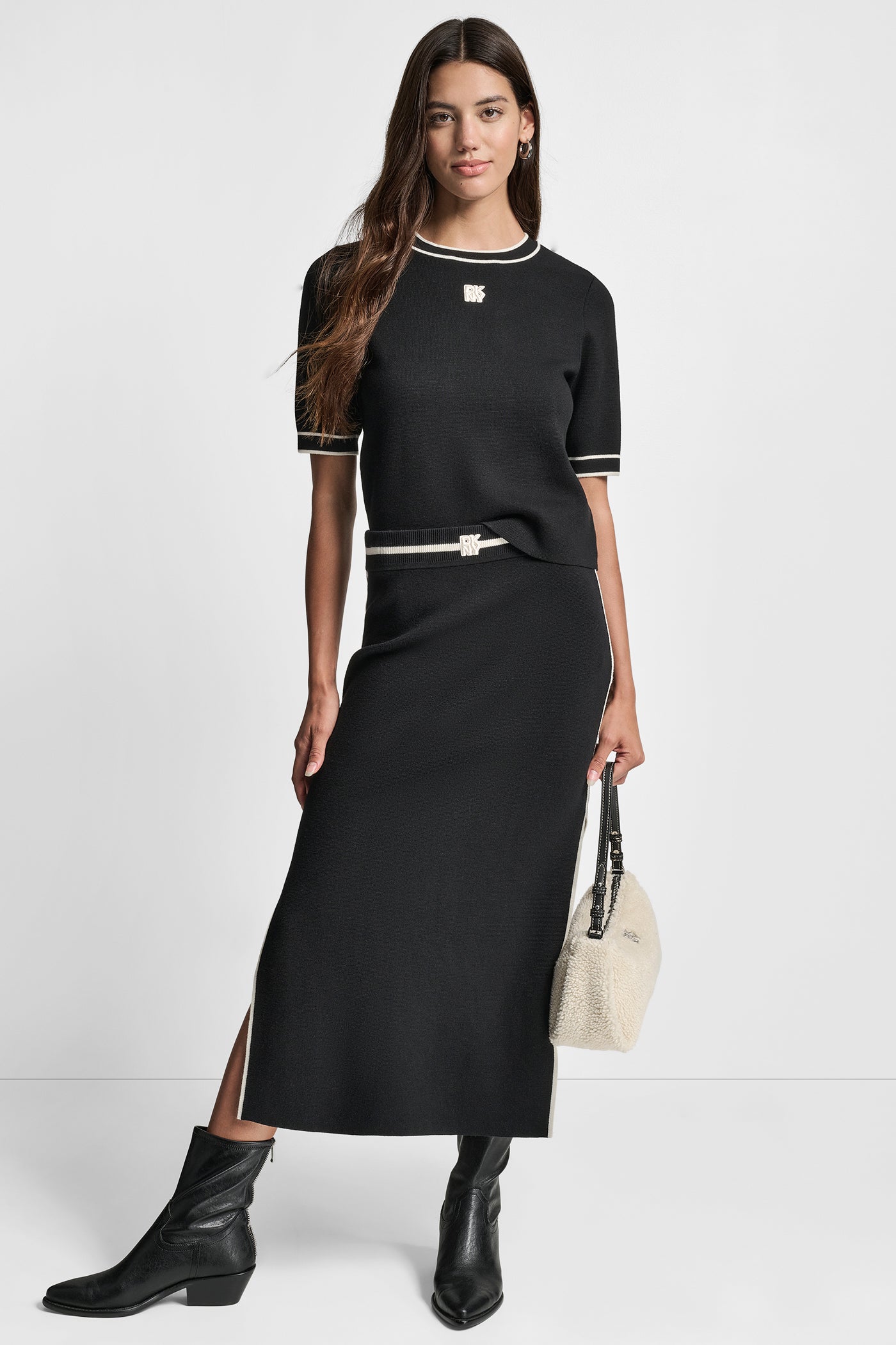 CROPPED COLOR BLOCK ELBOW SLEEVE WITH LOGO PATCH VIEW 6 | Skirts