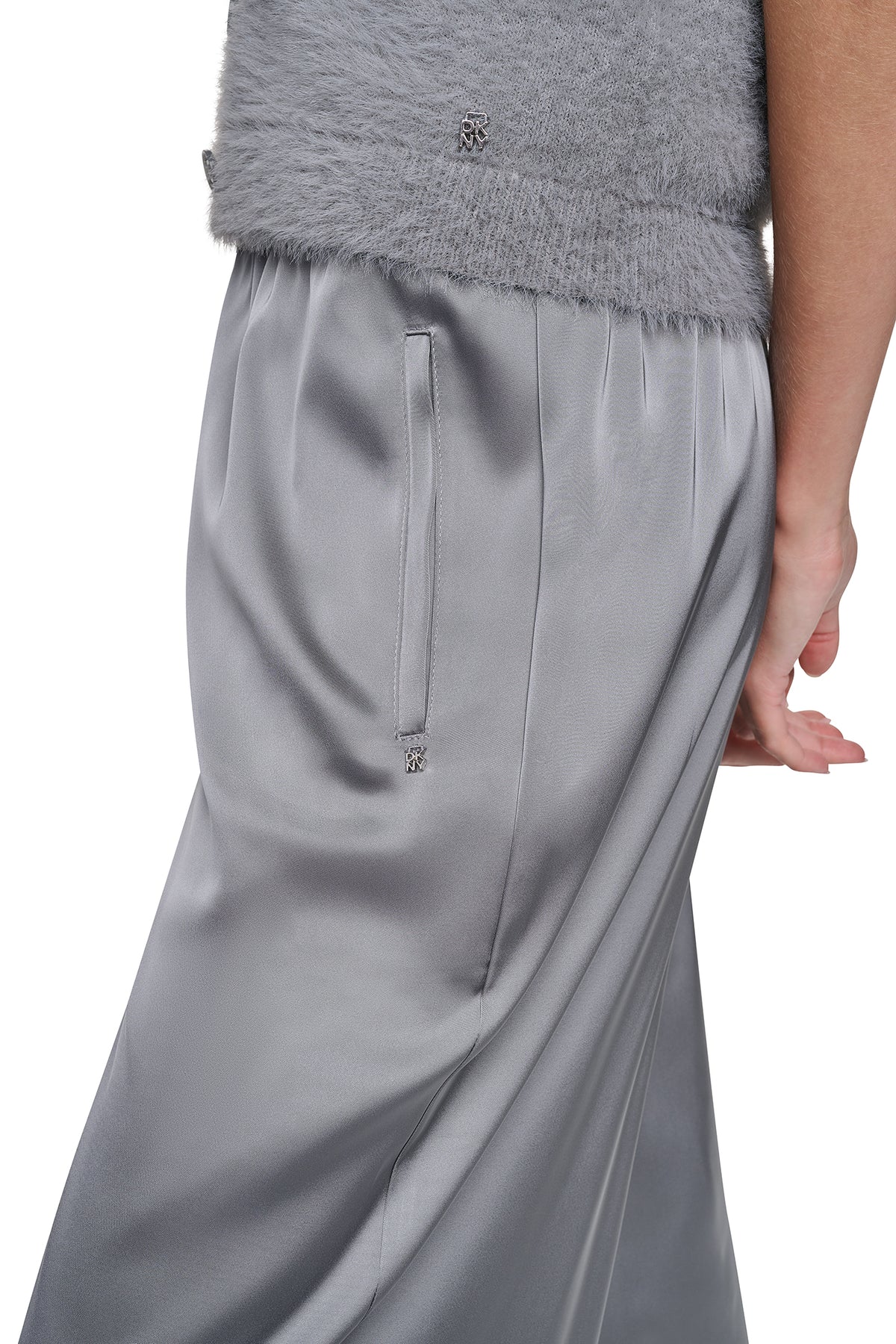 HIGH-RISE SATIN PULL-ON PANT VIEW 2