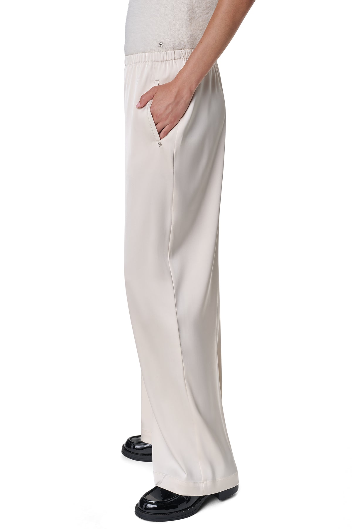 HIGH-RISE SATIN PULL-ON PANT VIEW 2