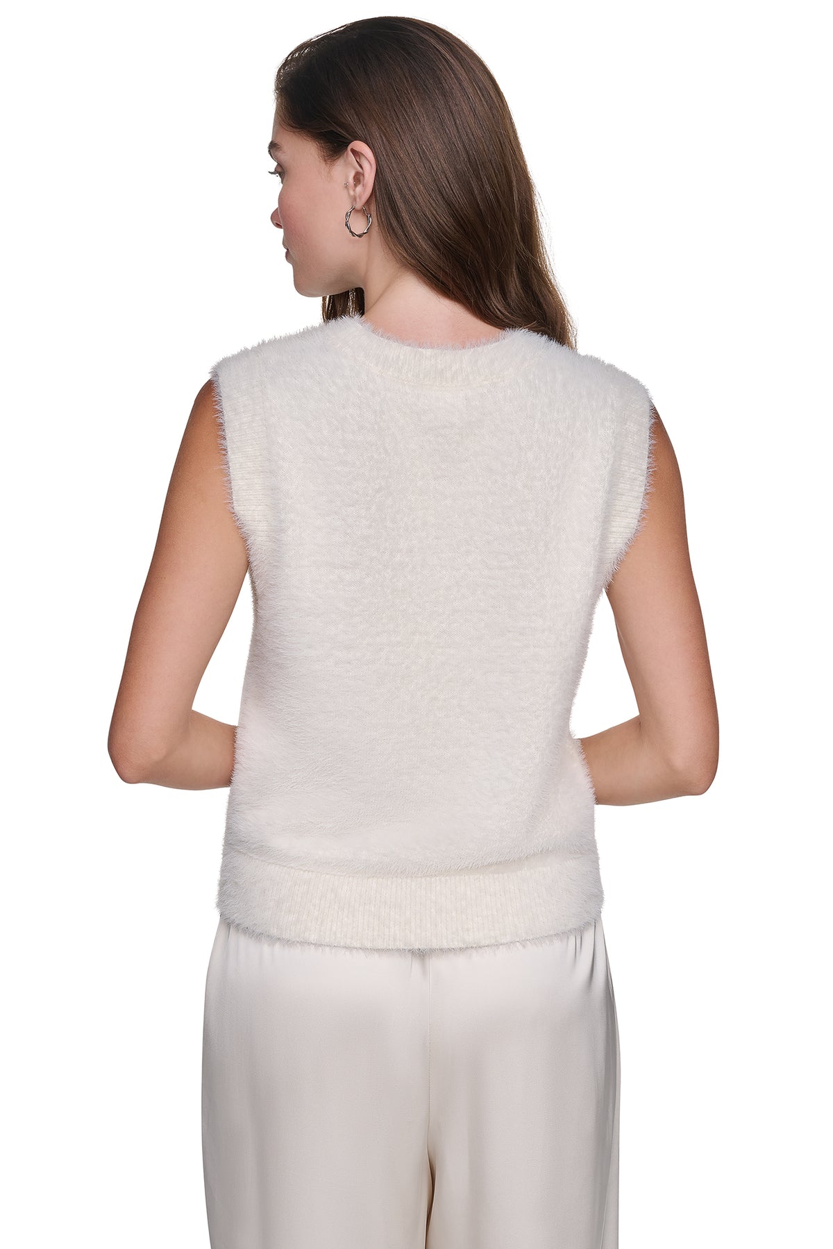 SLEEVLESS BRUSHED SWEATER VEST VIEW 2