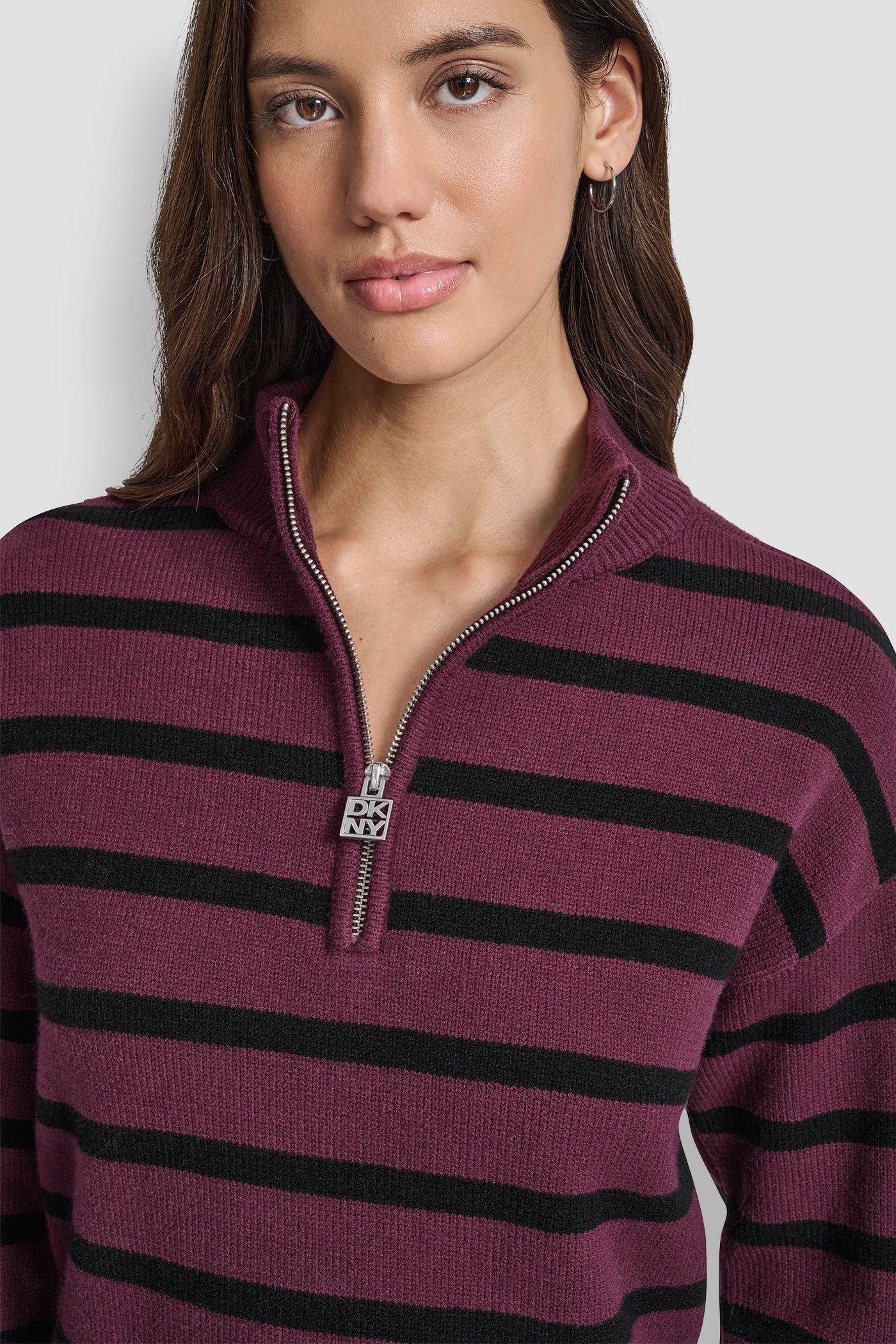 LONG SLEEVED 1/4 ZIP COLLAR STRIPED SWEATER VIEW 4 | DKNY JEANS