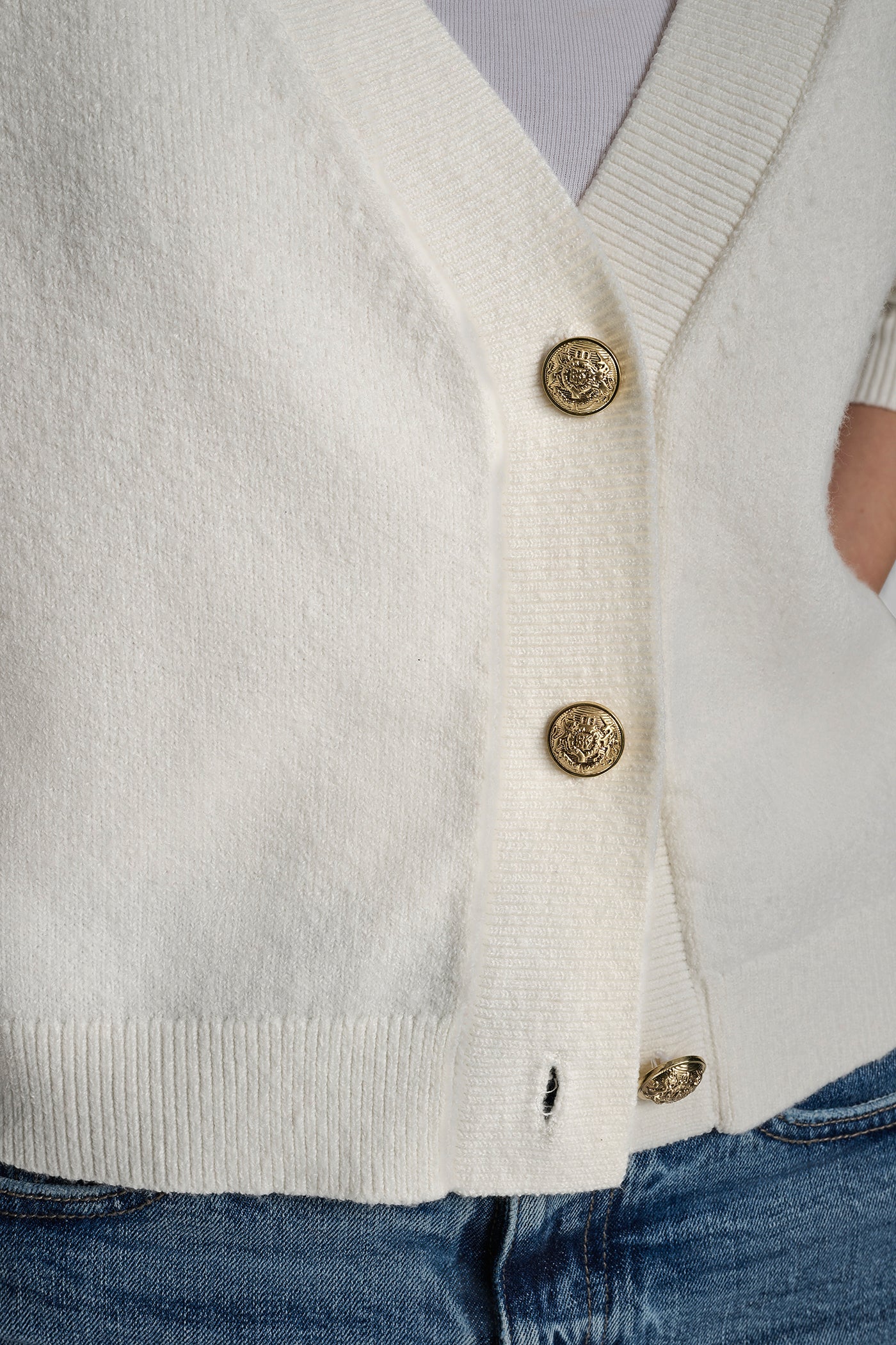 V-NECK RAGLAN CARDIGAN WITH REGAL BUTTONS VIEW 4 | New clothing