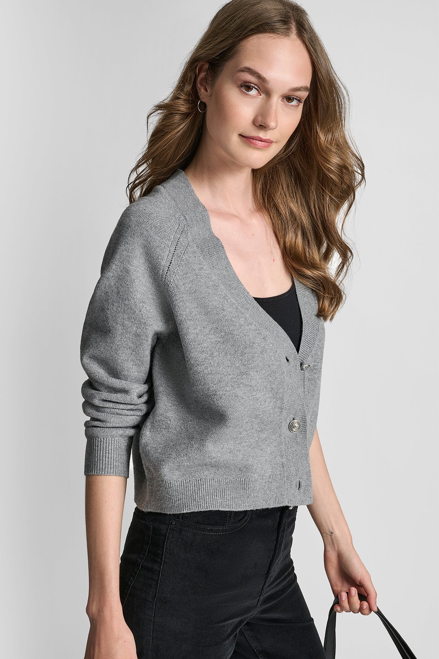 V-NECK RAGLAN CARDIGAN WITH REGAL BUTTONS VIEW 3 | New clothing
