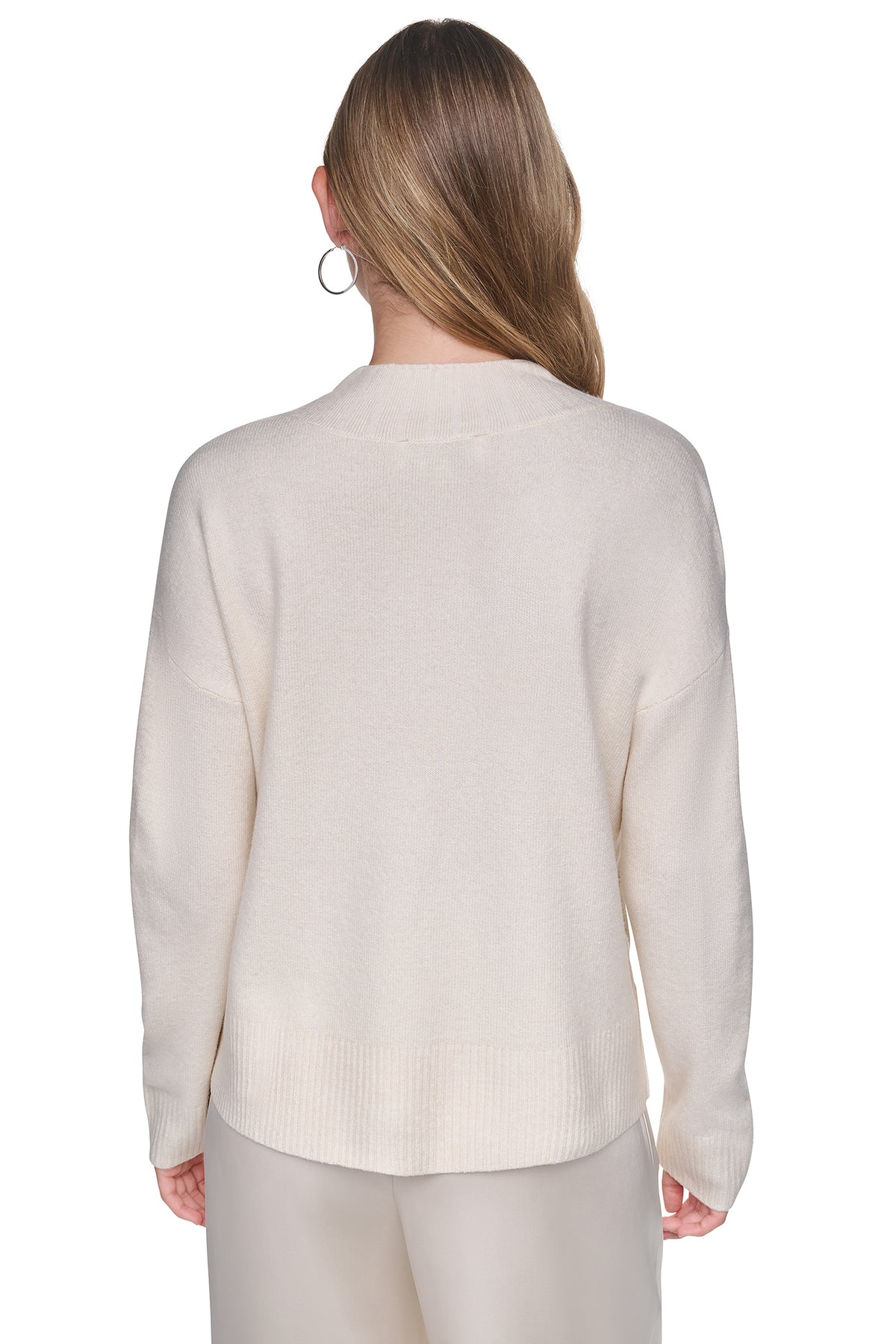 BUTTON DETAIL V-NECK SWEATER VIEW 2
