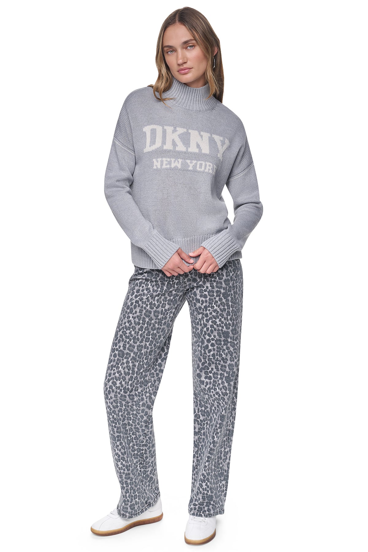 METALLIC LOGO TURTLENECK SWEATER VIEW 2