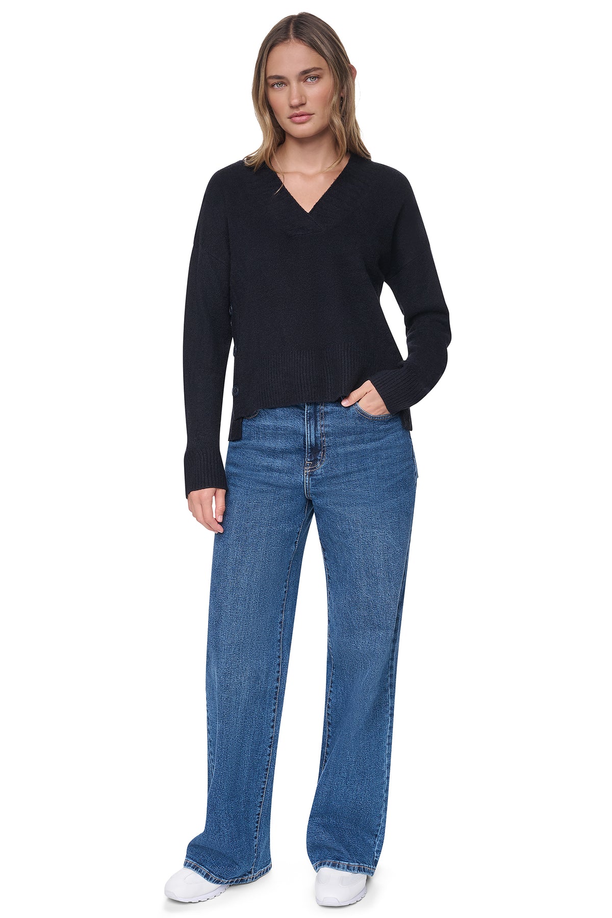 BUTTON DETAIL V-NECK SWEATER VIEW 2
