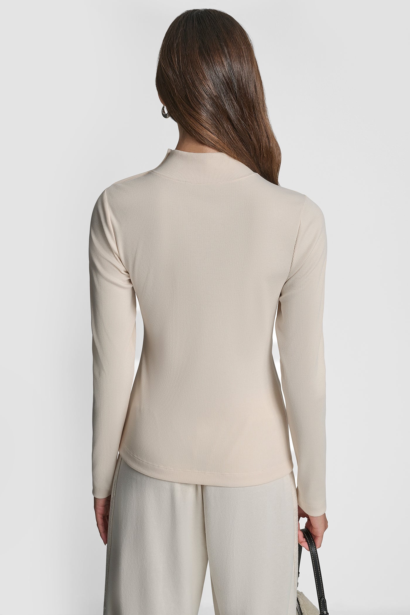 EGGNOG JEWEL BUTTON SHOULDER MOCK NECK LONG SLEEVE TEE, VIEW 2 | DKNY Promo
